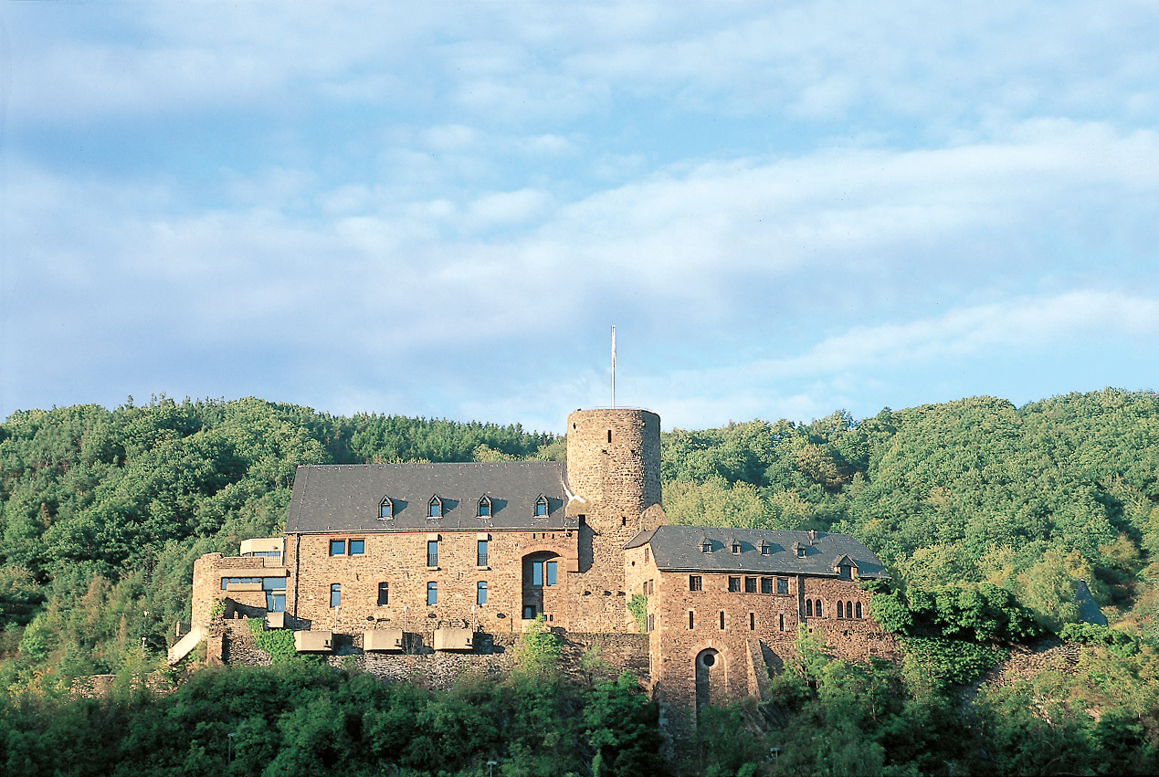 Burg Hengebach.
