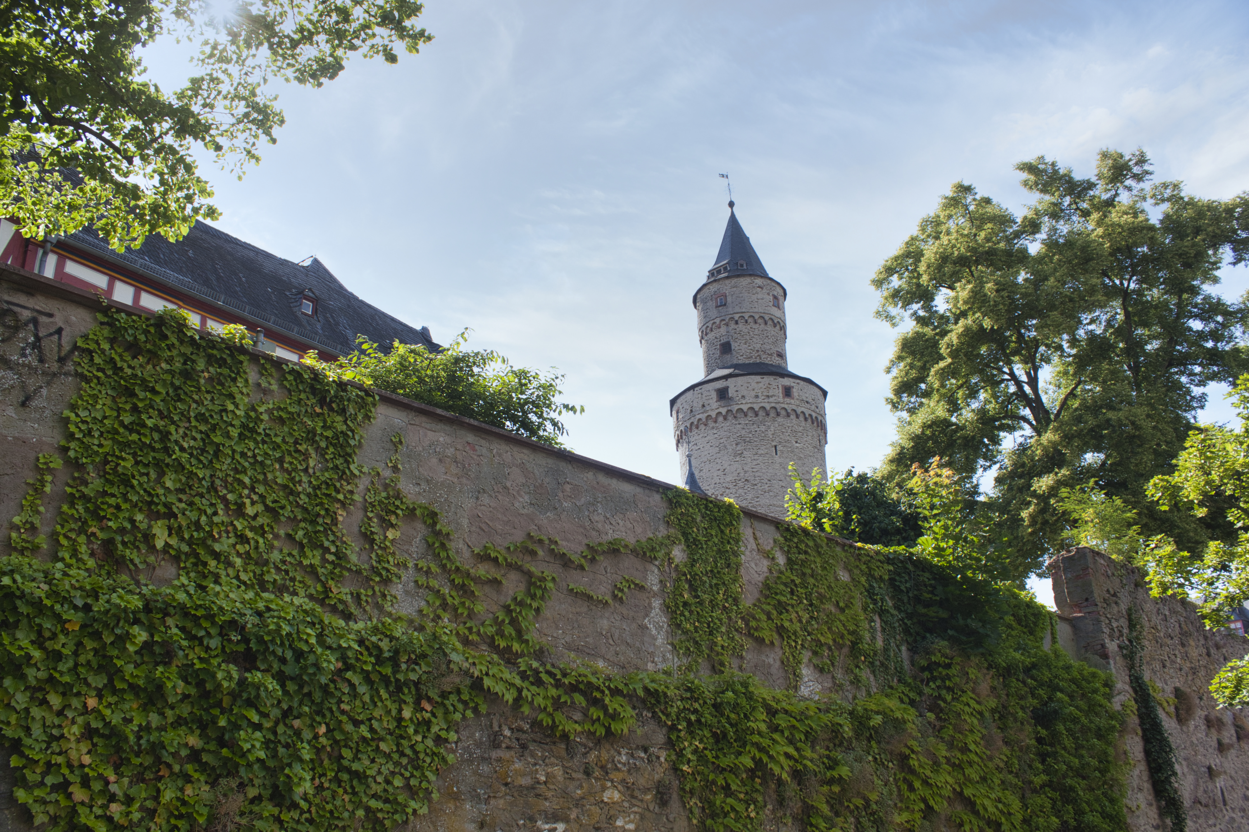 Burgmauer mit Hexenturm in Idstein.
