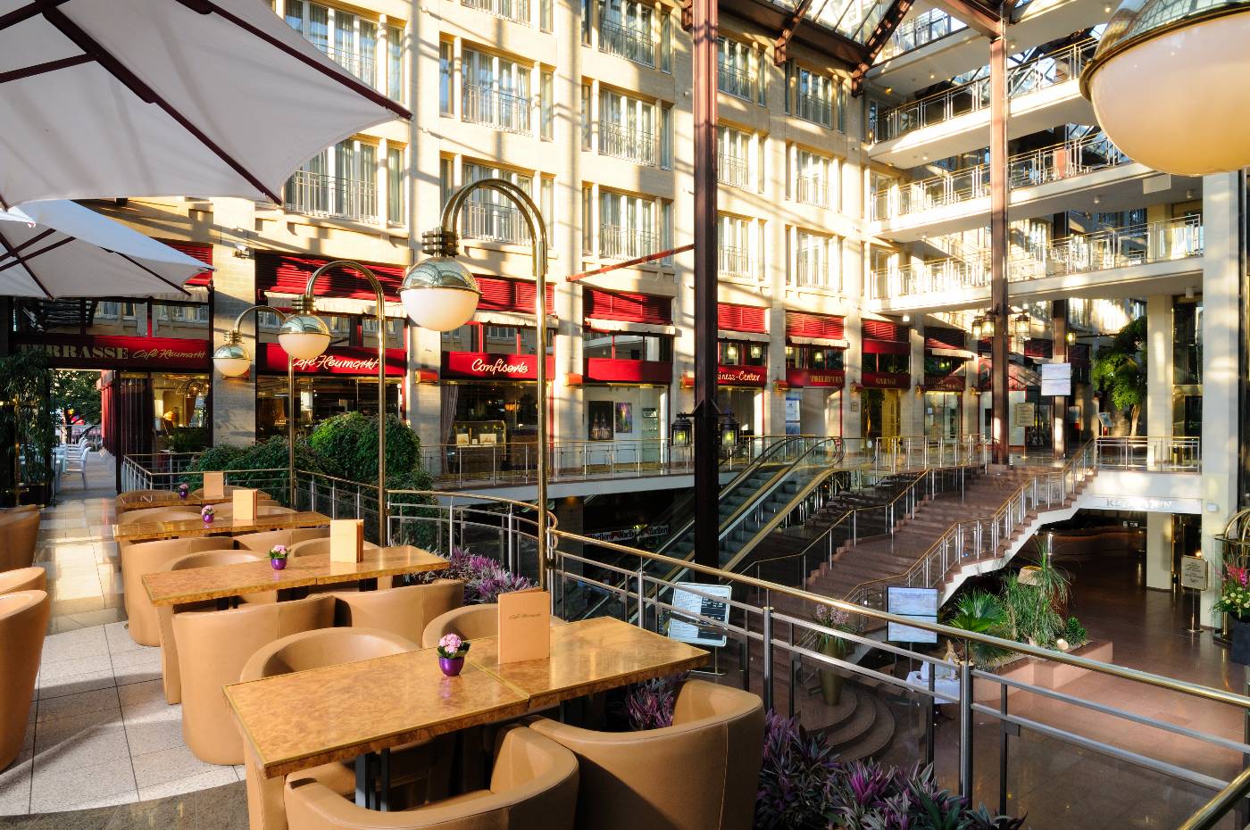 Café Heumarkt Köln.
