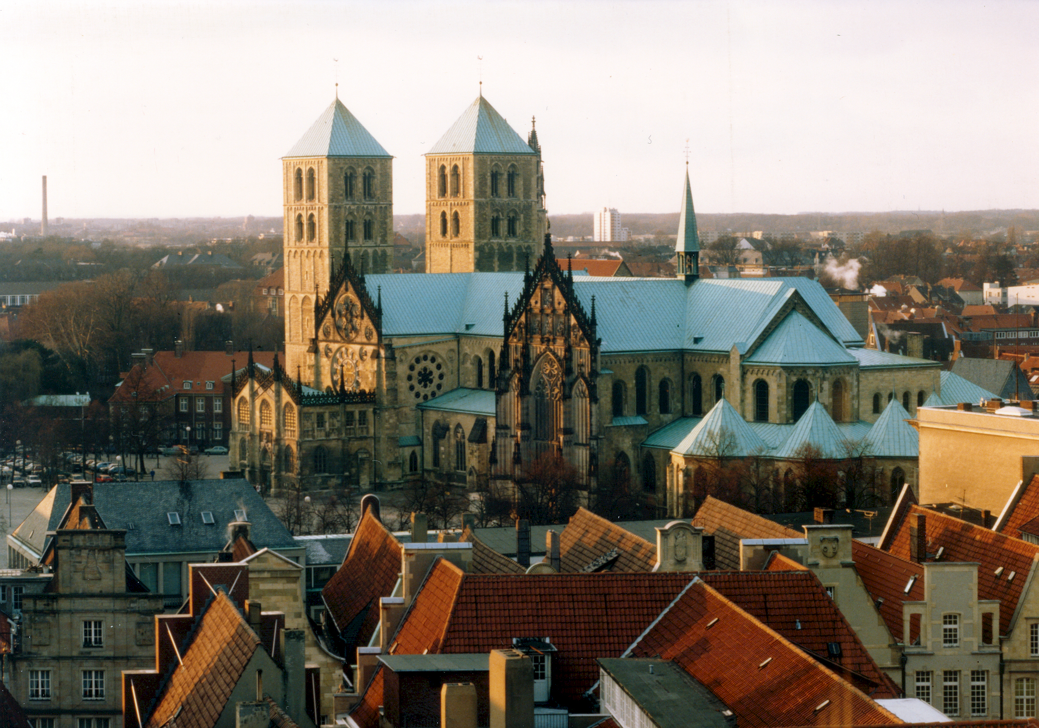 Der Paulusdom in der Altstadt von Münster wurde 1264 dem Apostel Paulus geweiht.
