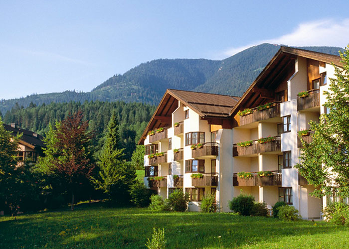 Aussenansicht des Dorint Sporthotel Garmisch-Partenkirchen.