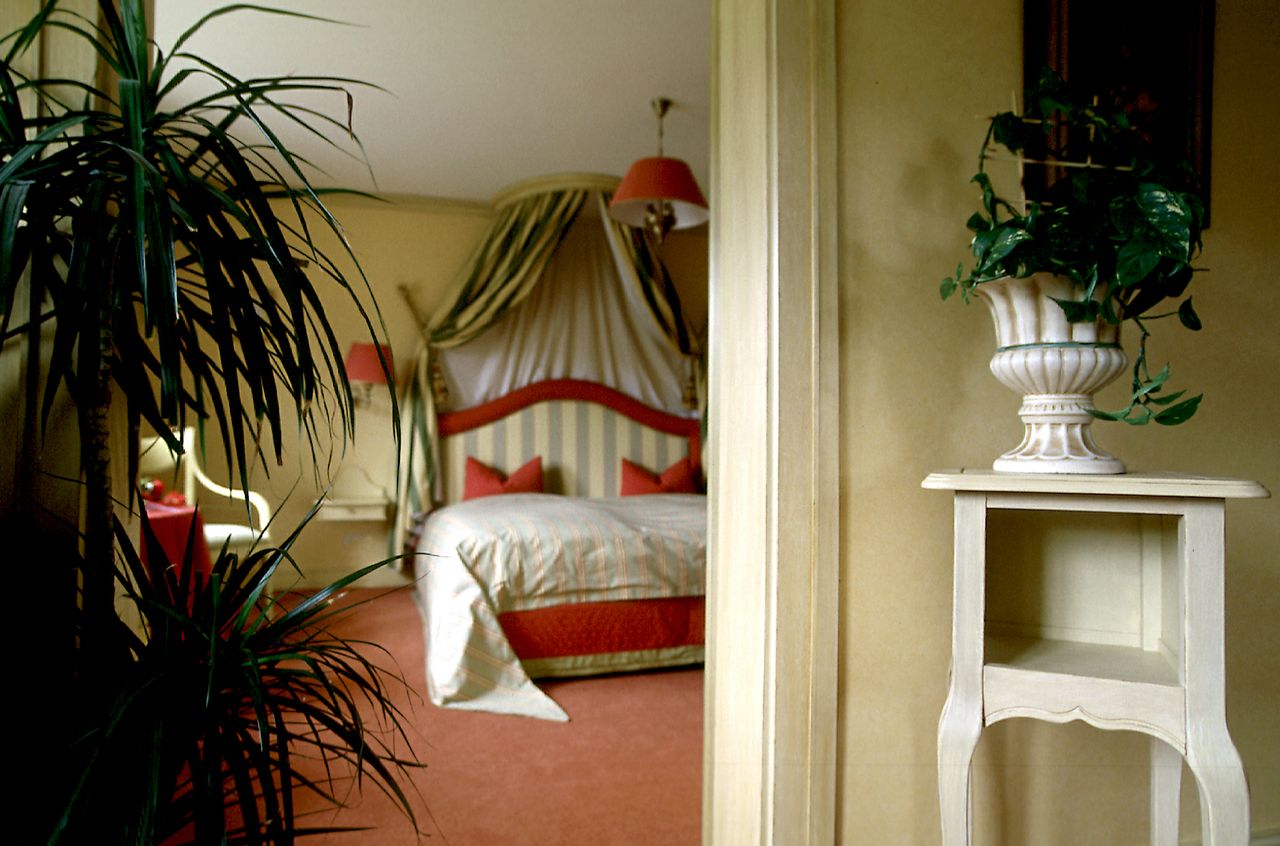 Schlafbereich in der Fürstensuite des Romantik Hotel Schloss Rheinfels.

