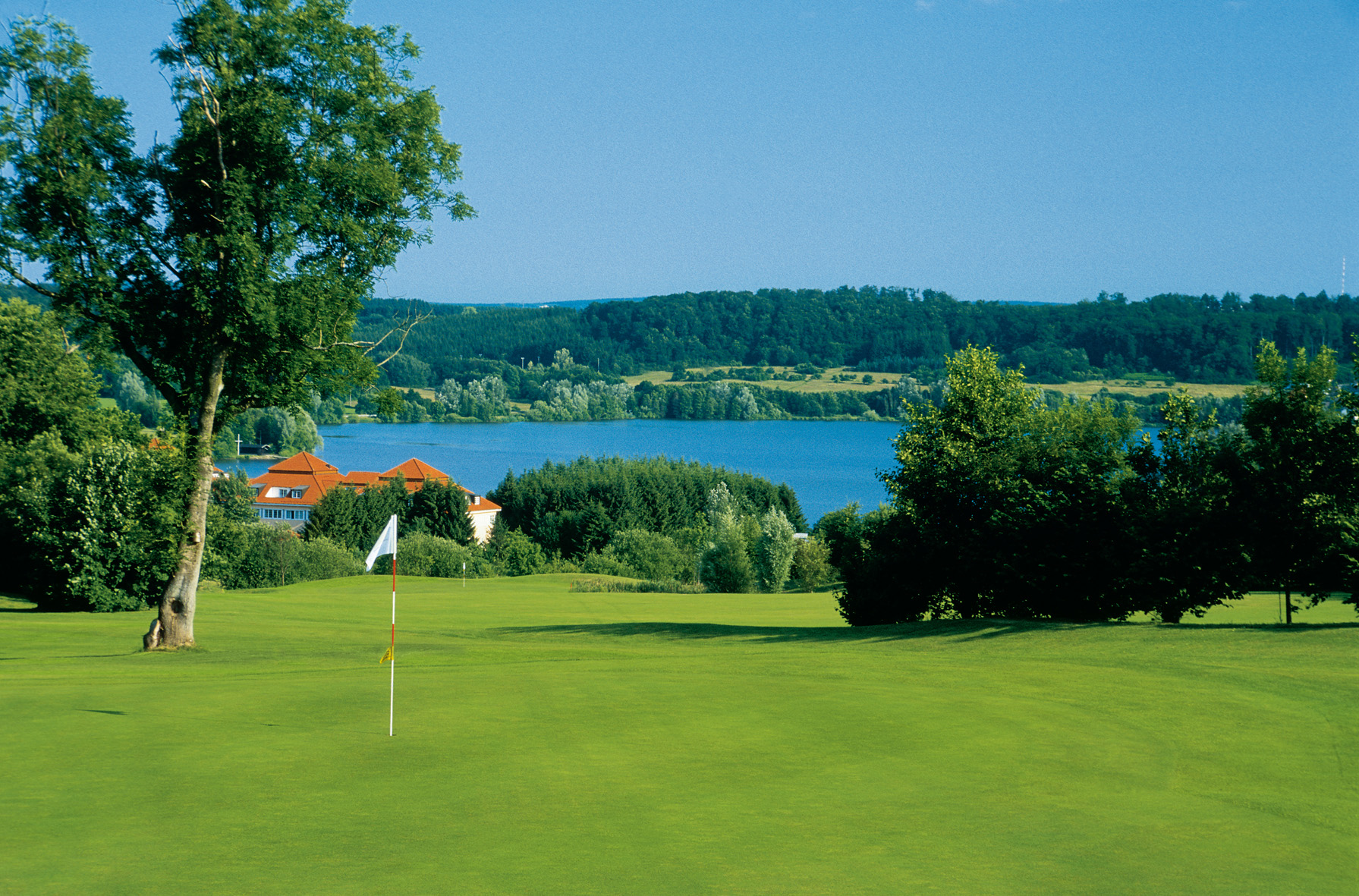 Golfplatz des Lindner Hotel & Sporting Club Wiesensee in Westerburg.