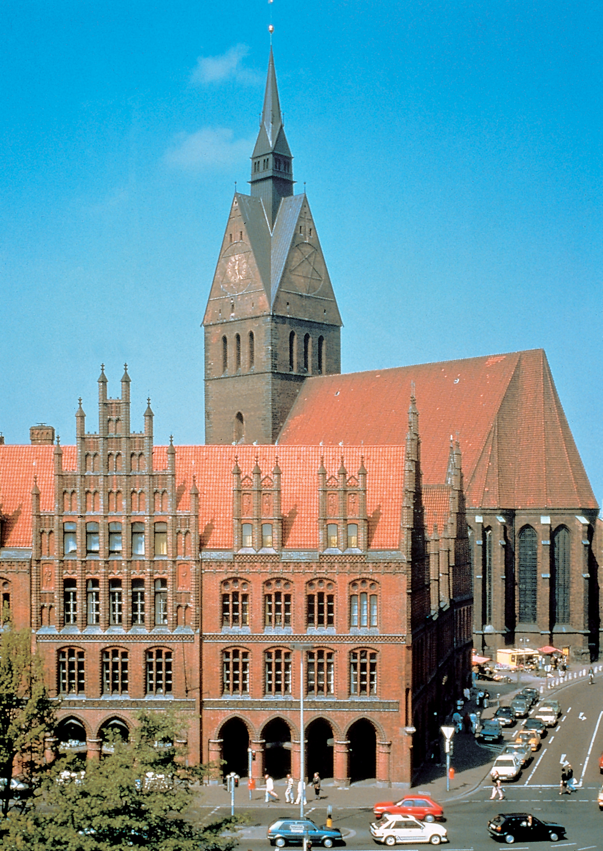 Hannover: Altes Rathaus mit Marktkirche.