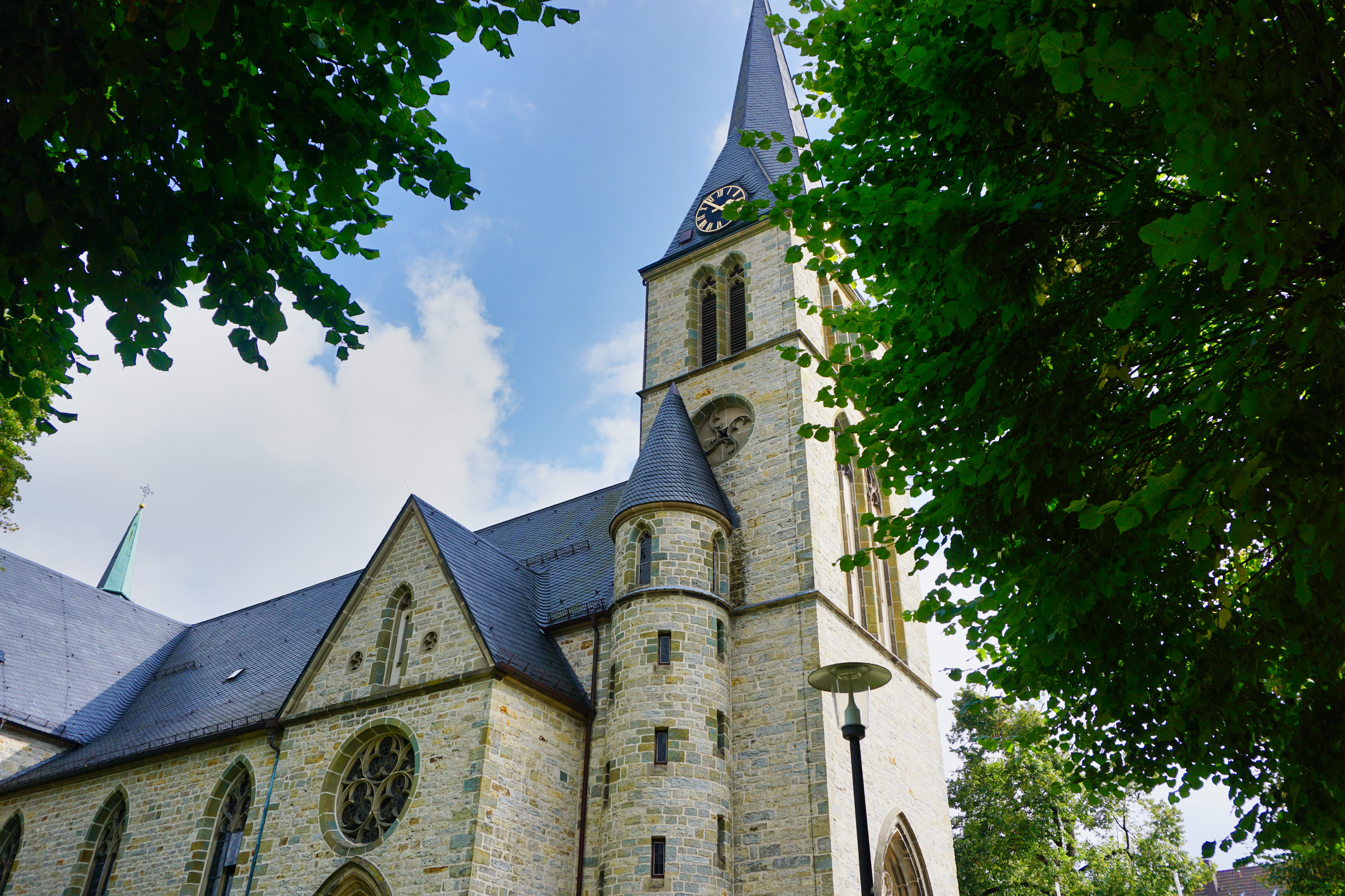 Die Pfarrkirche Heilig Kreuz, Altenbeken.
