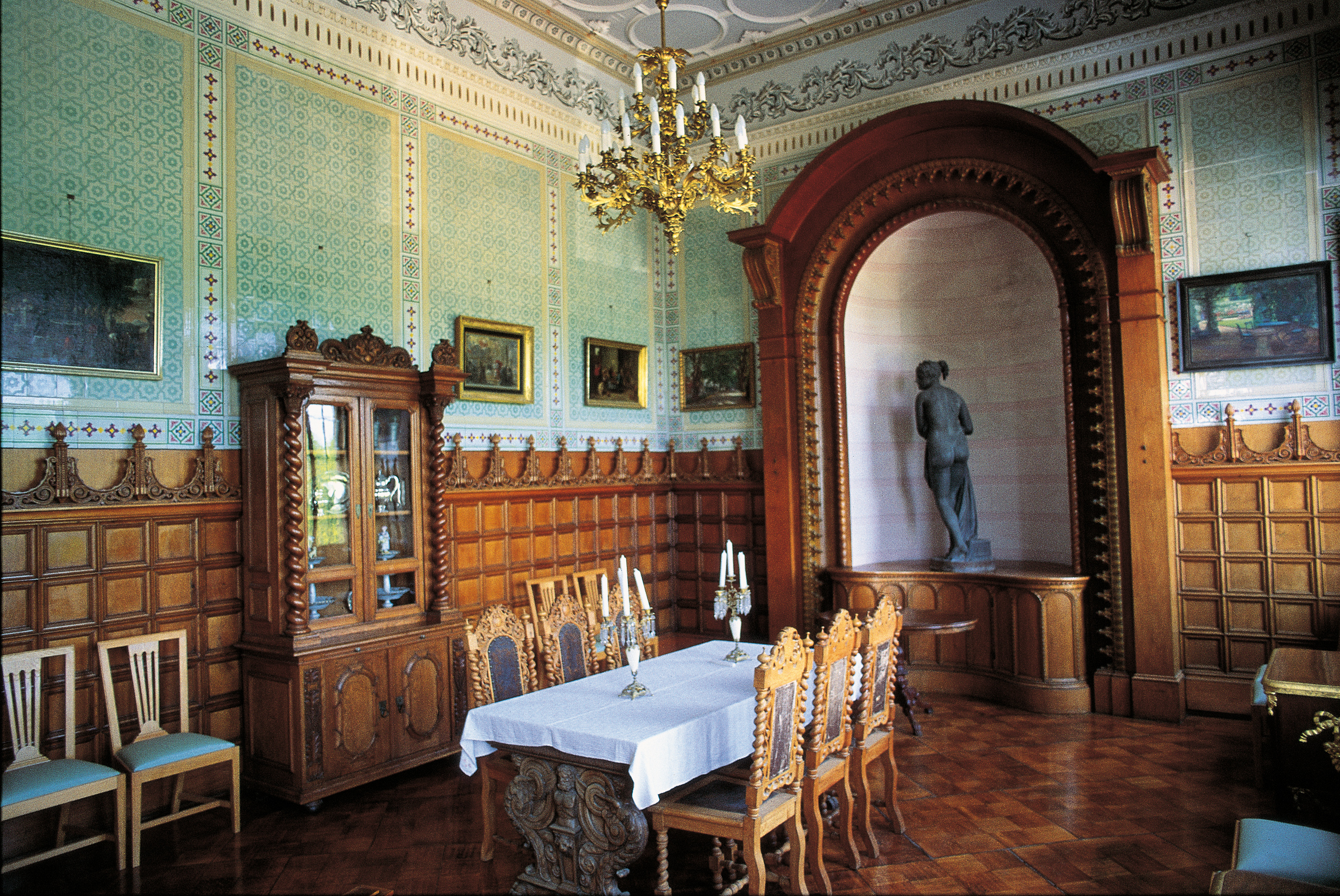 Historischer Saal im Renaissance-Schloss Güstrow.
