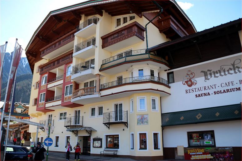 Hotel Brücke, Mayrhofen.
