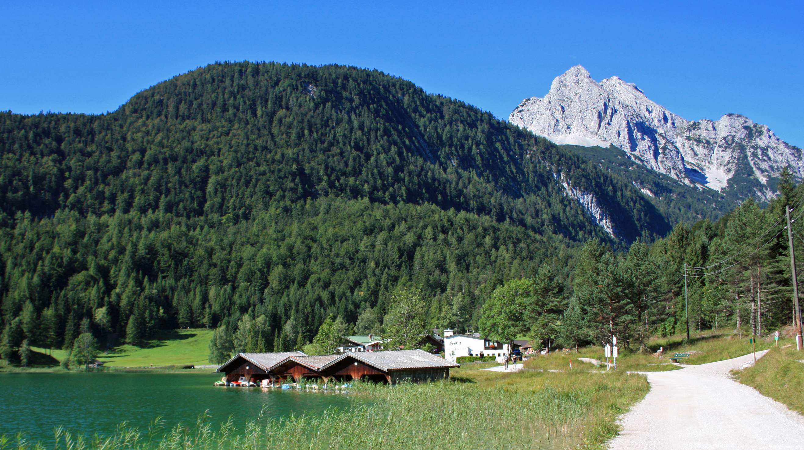 Hotel Lautersee, Mittenwald.
