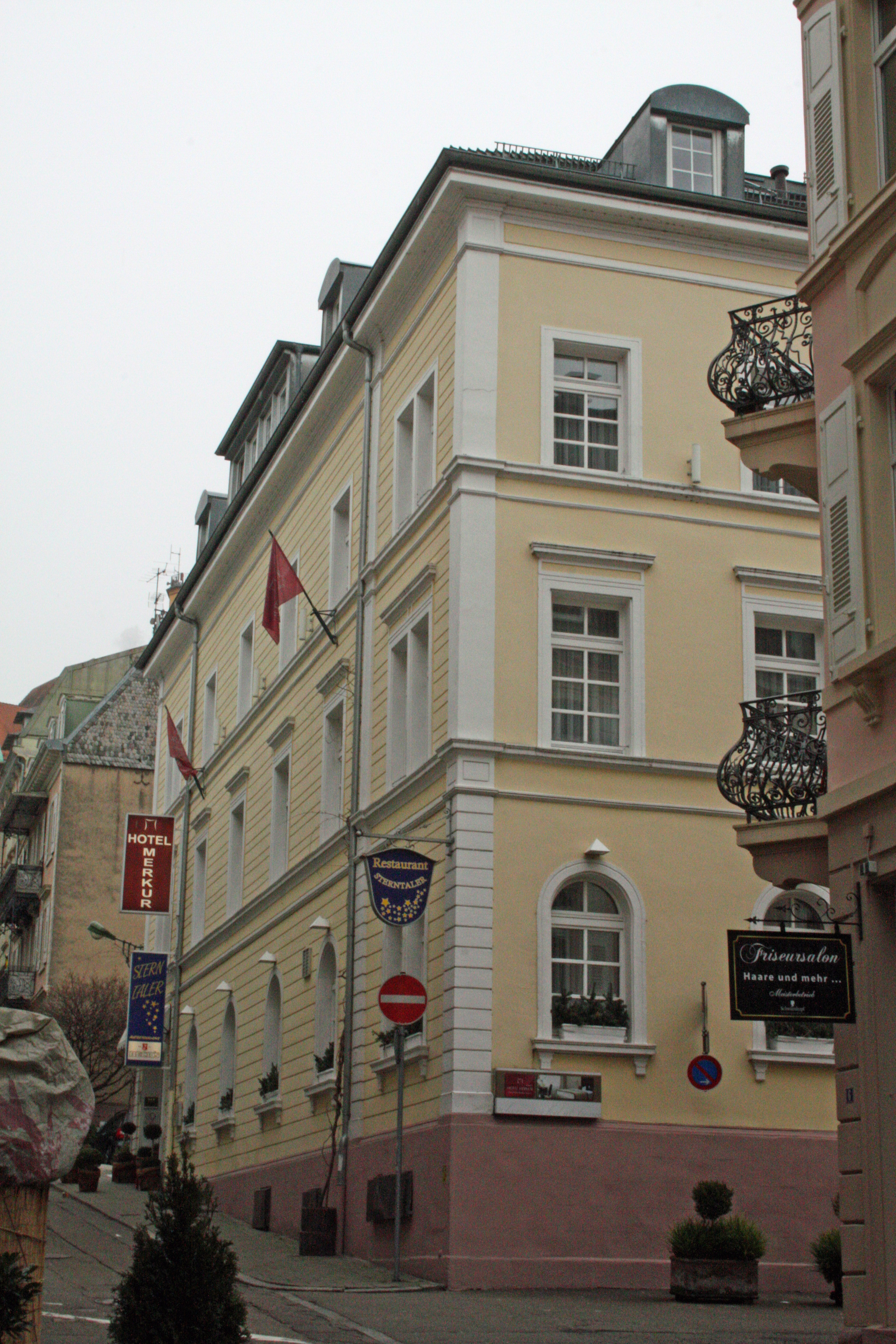 Hotel MERKUR, Baden-Baden.
