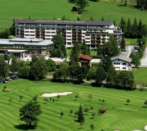 Das Hotel EUROPÄISCHER HOF Bad Gastein ist direkt am Golfplatz gelegen.