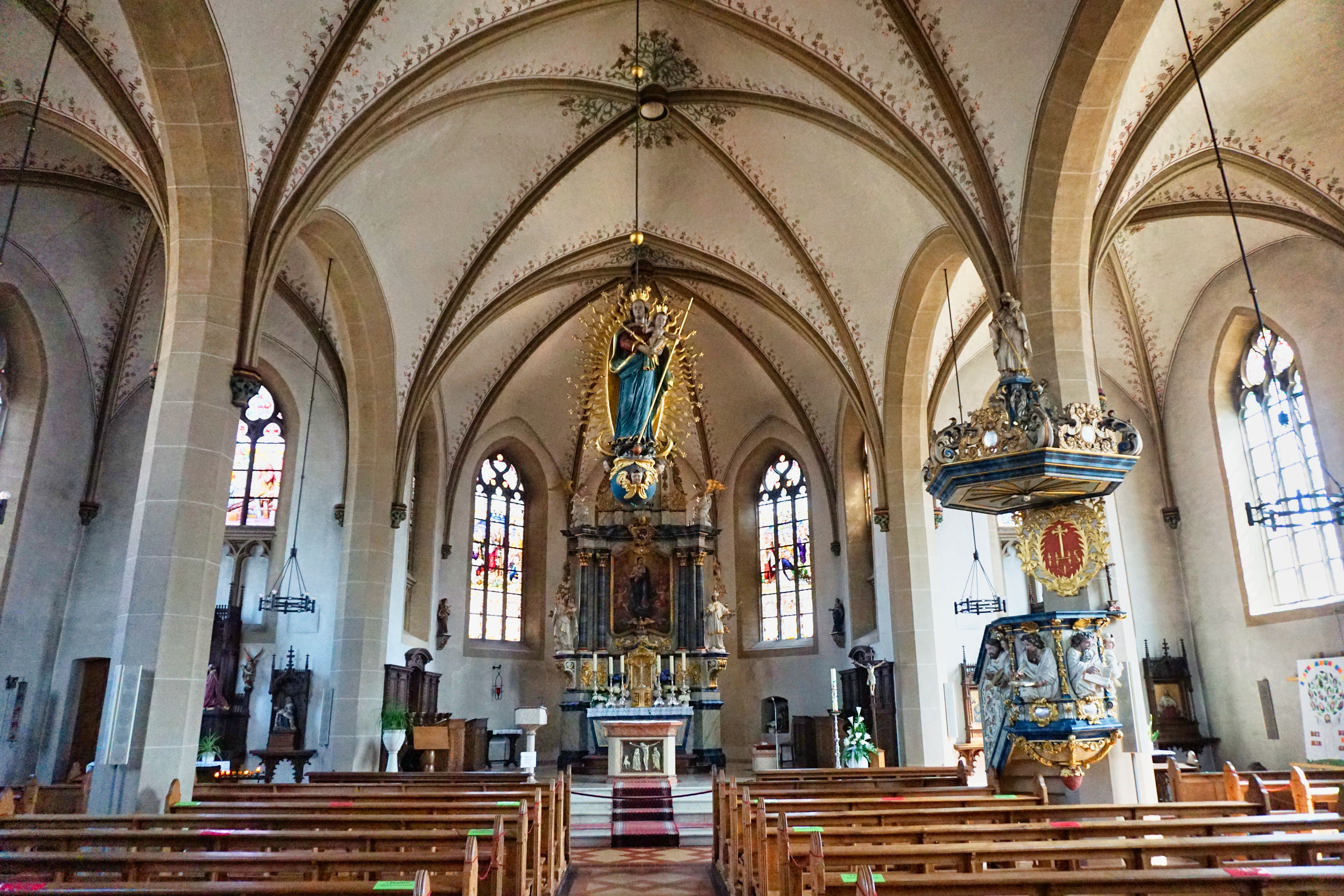 Innenraum der Kirche St. Johannes der Täufer Greffen, Harsewinkel. 
