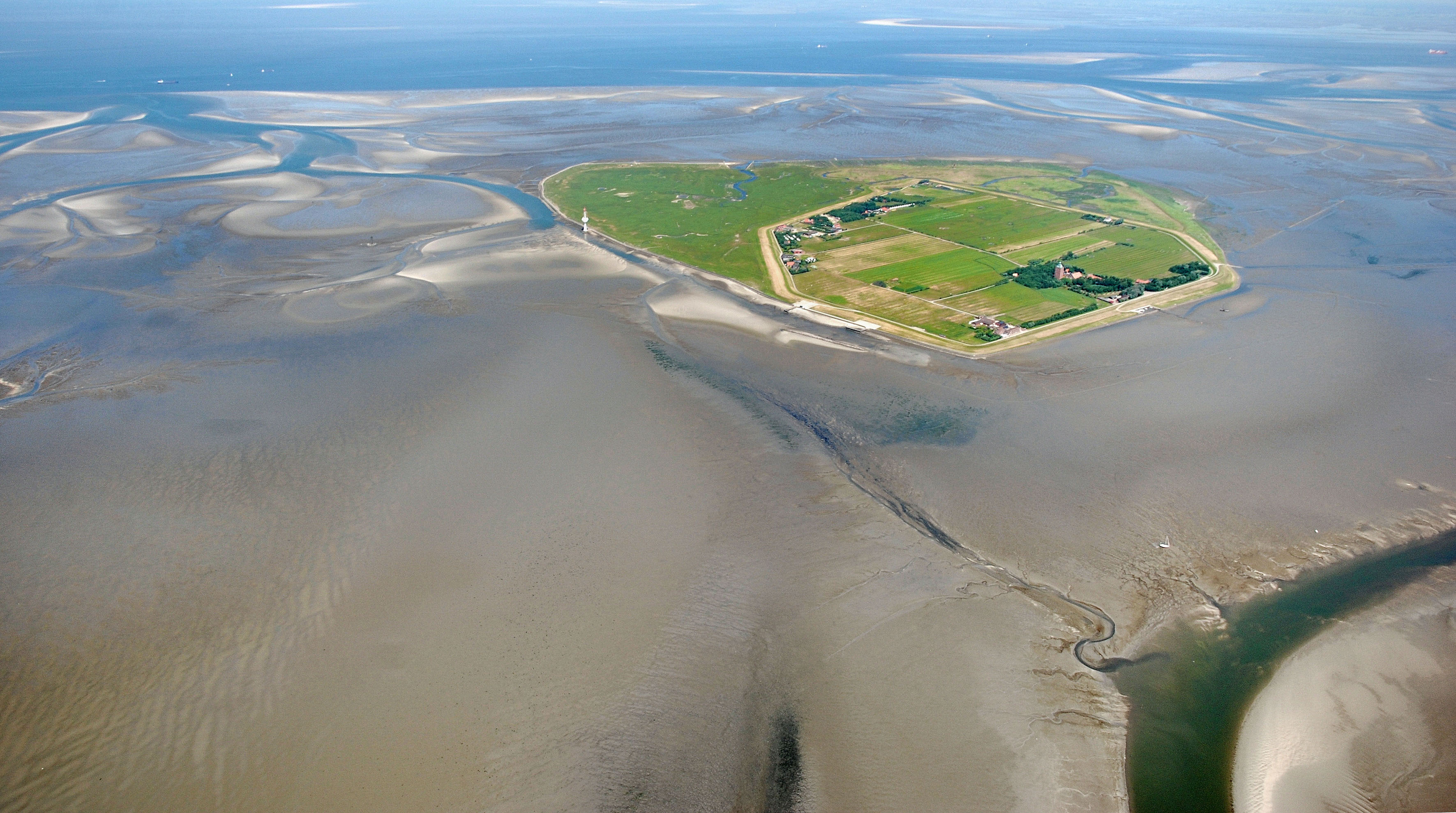 Luftbild der Insel Neuwerk.
