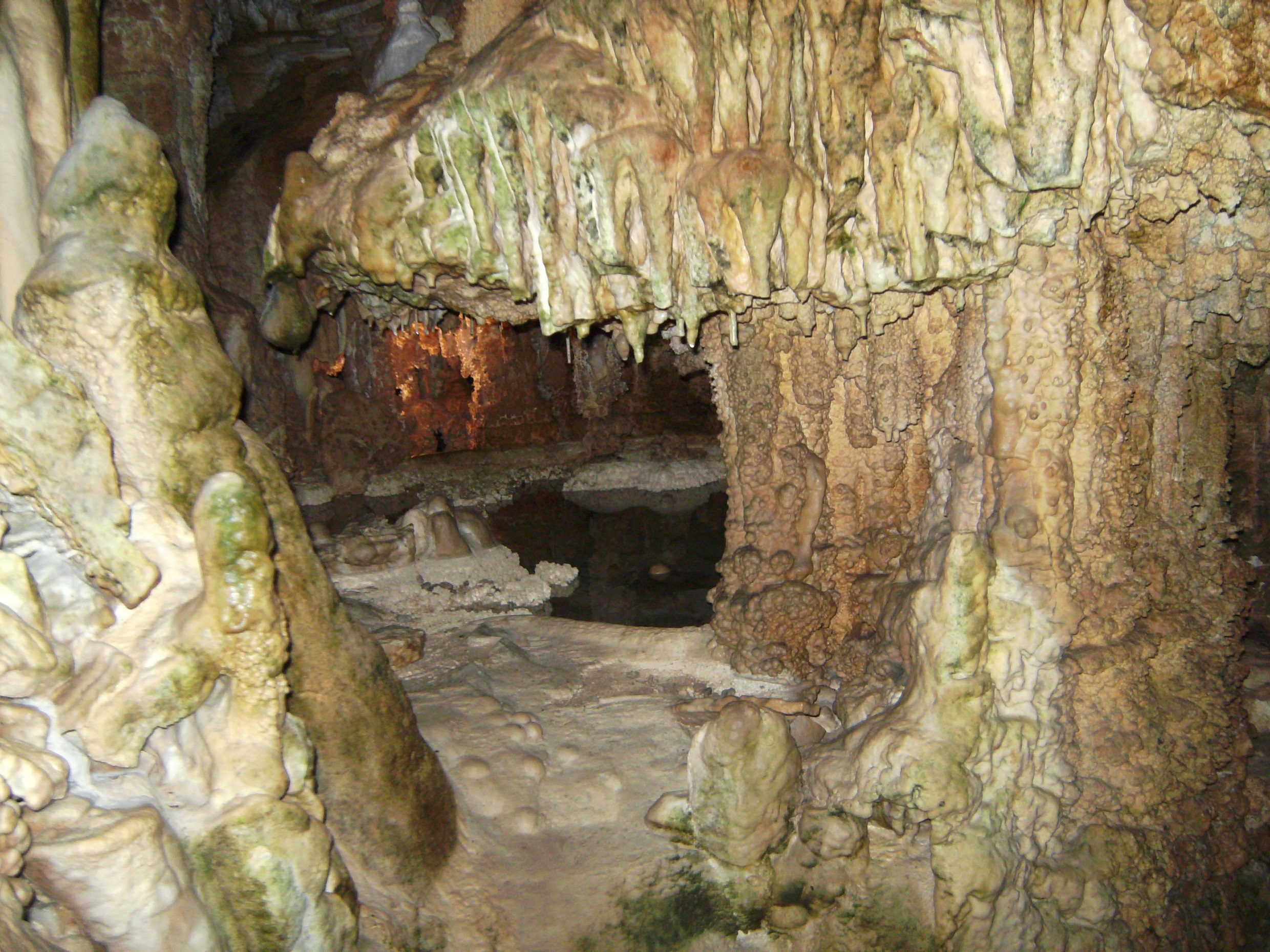 König-Otto-Tropfsteinhöhle bei Velburg.
