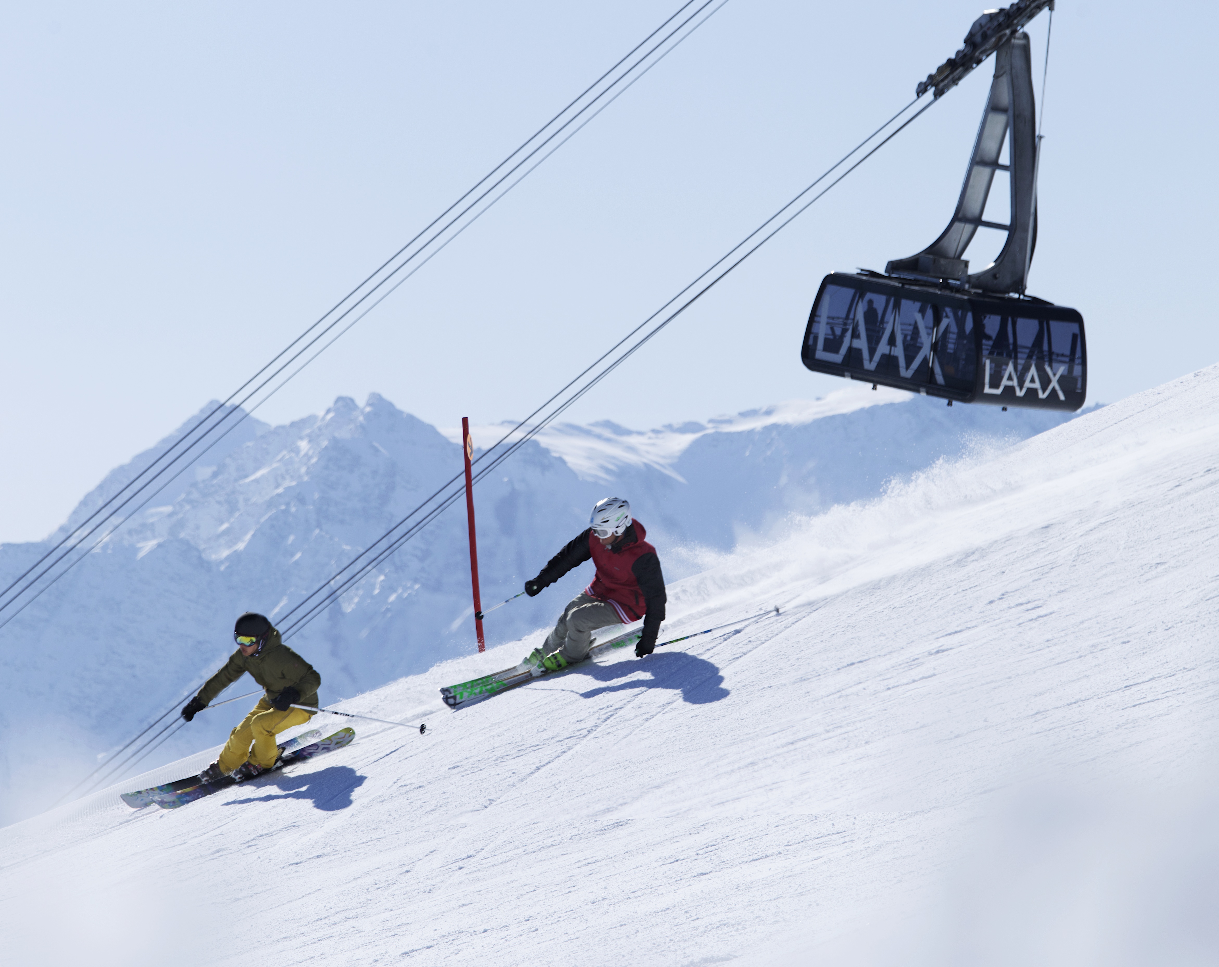 Moderne Bergbahnen bringen Wintersportler in Laax schnell auf die gewünschte Höhe.
