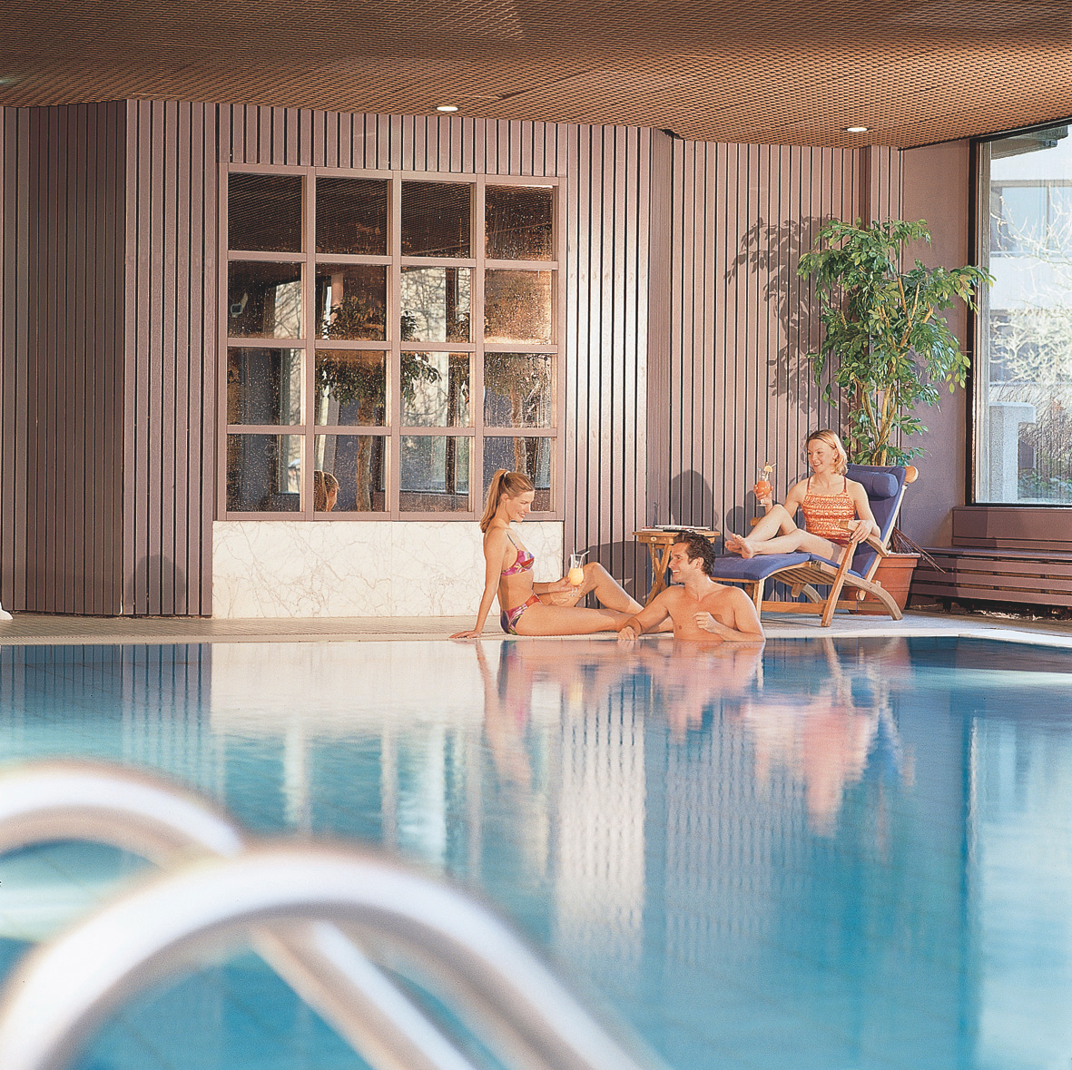 Pool der Lindner Congress Hotel Düsseldorf.