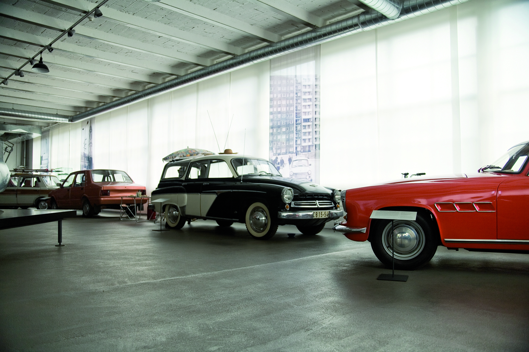 Die Dauerausstellung Automobile Welt Eisenach im Werksgebäude O2 dokumentiert die über 100-jährige Automobilbautradition in Eisenach.