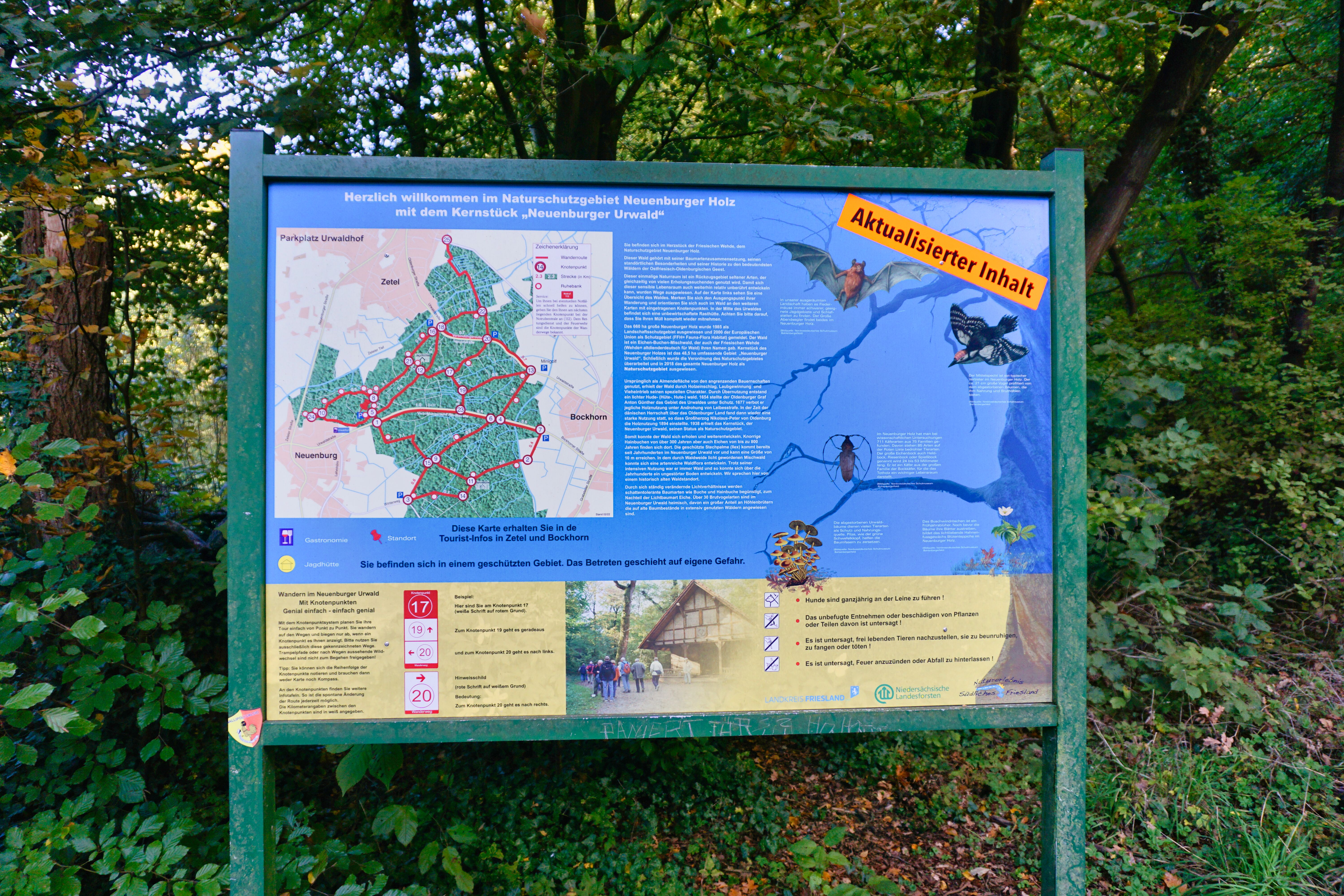 Info-Tafel Naturschutzgebiet Neuenburger Holz, Zetel.
