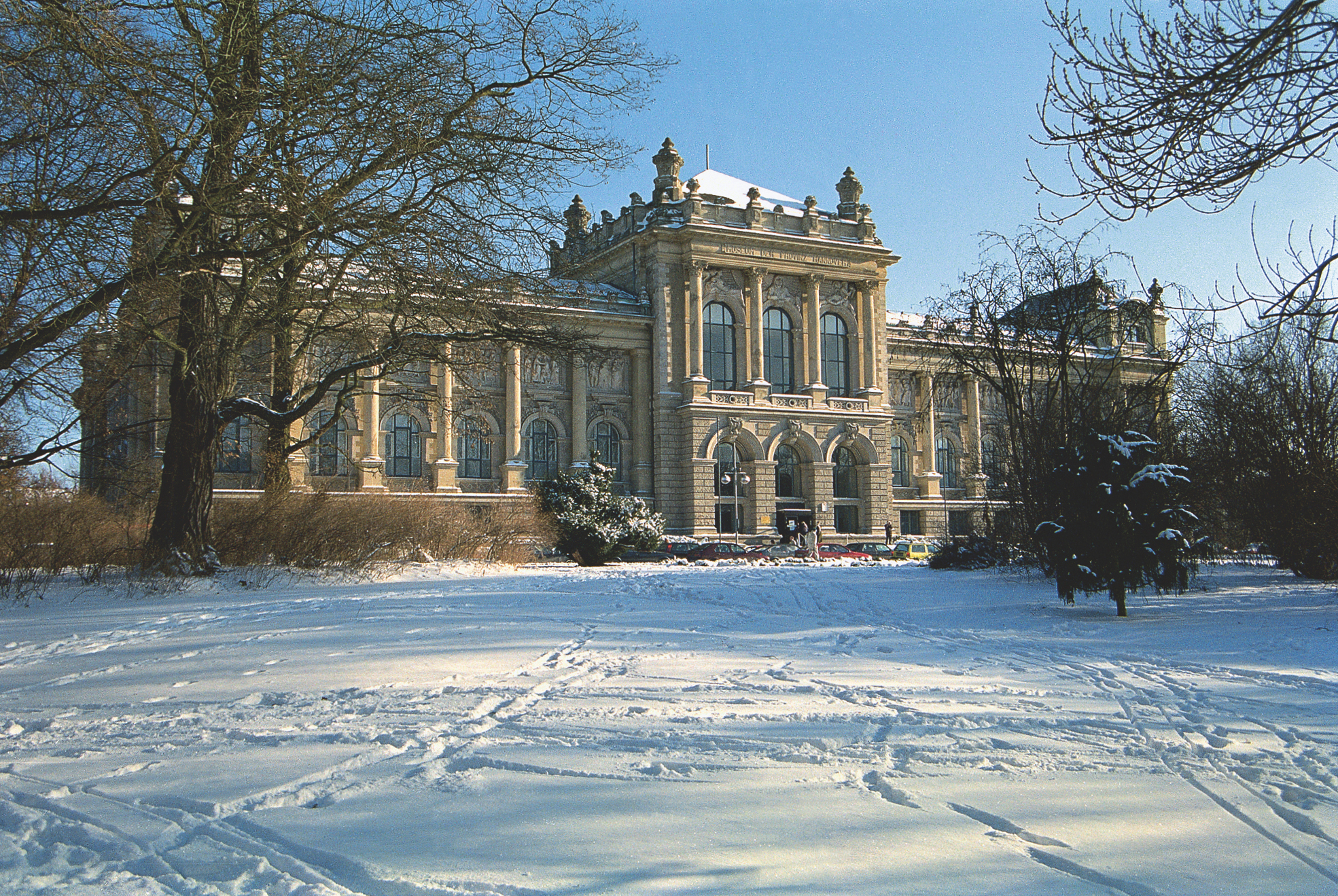 Niedersächsisches Landesmuseum im Winter.
