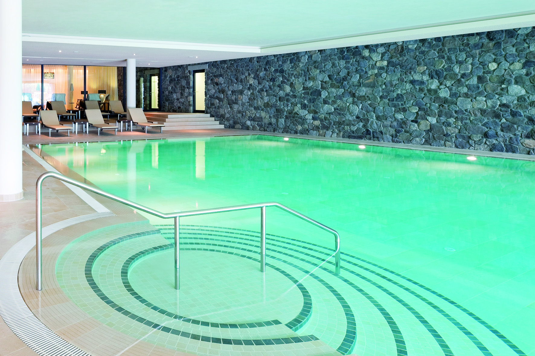 PURIA Premium Spa - Hallenbad Ifen Hotel.
