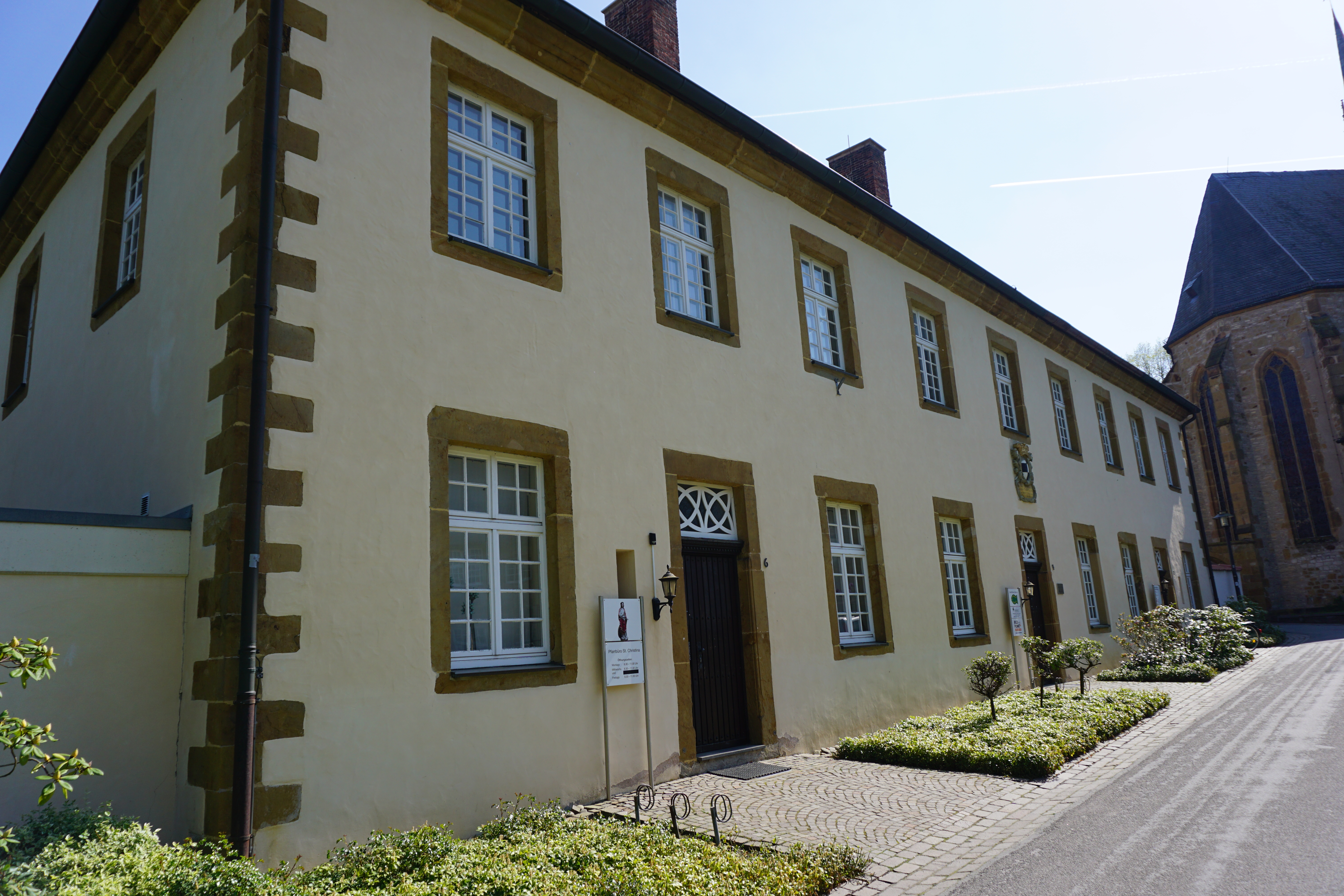 Pfarrhaus der ehemaligen Klosteranlage Herzebrock, Herzebrock-Clarholz.
