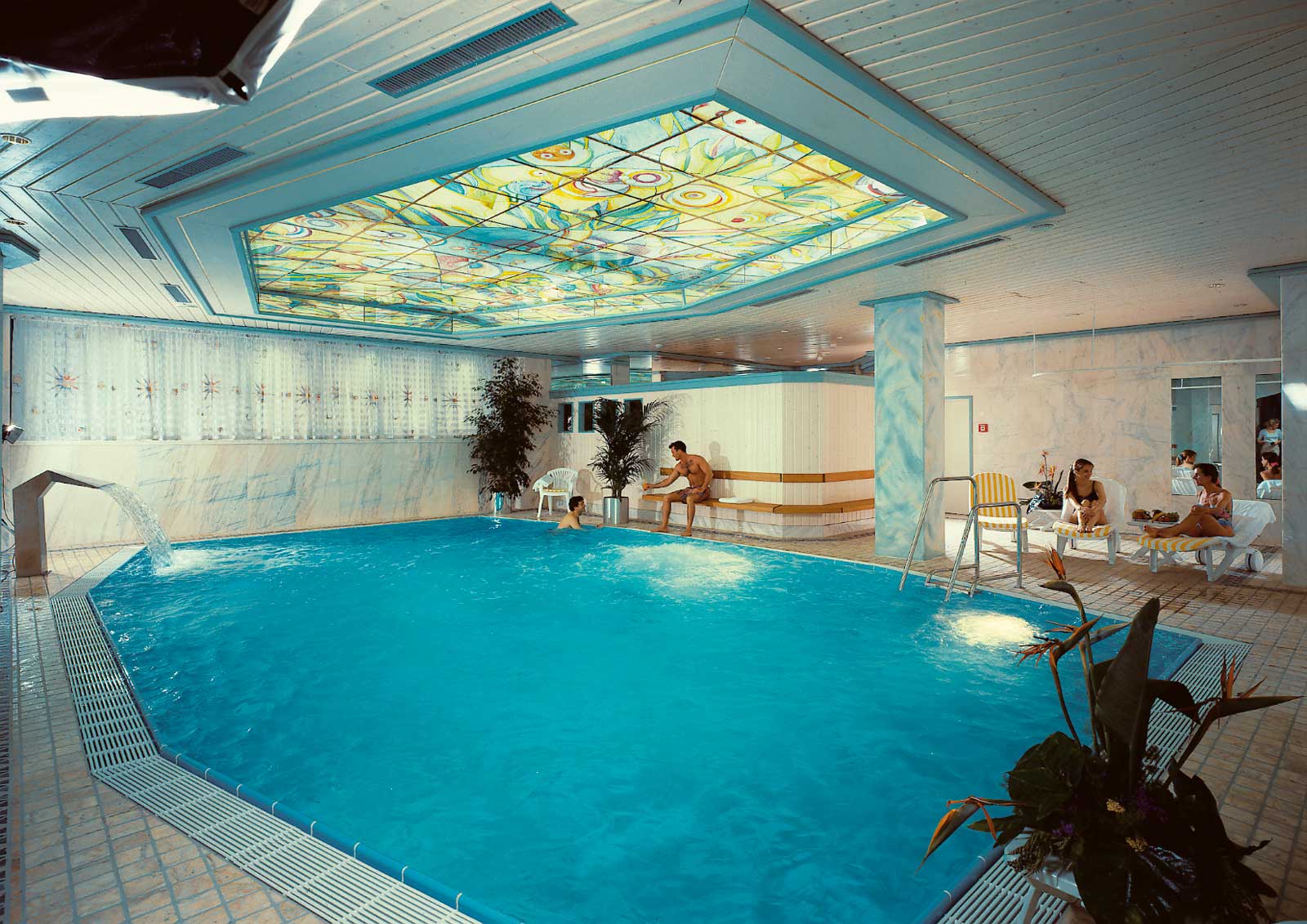 Pool des Maritim Hotel Stuttgart. 