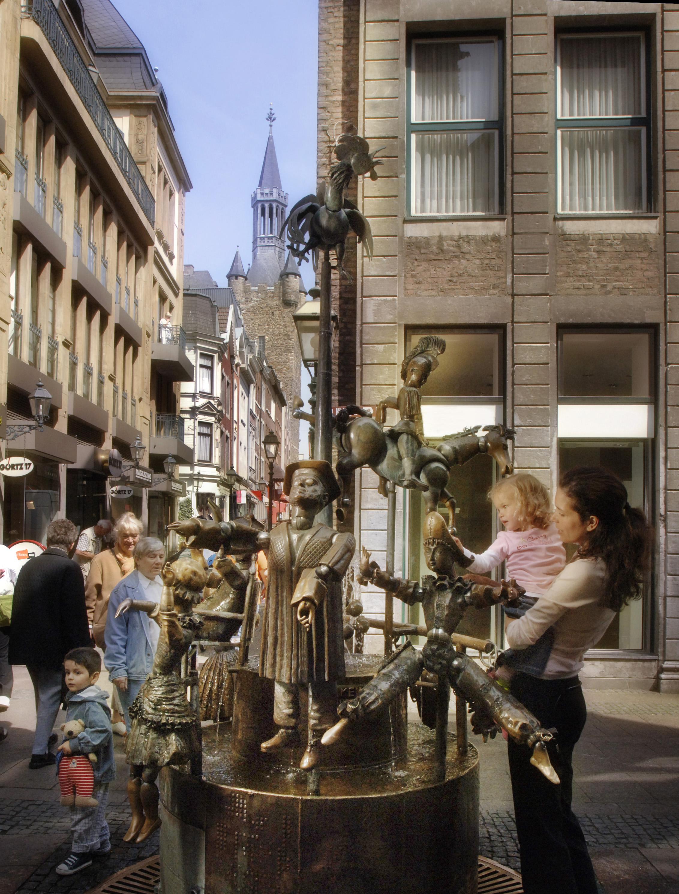 Der Puppenbrunnen in Aachen steht auf der Krämerstraße, der Verbindung zwischen Dom und Rathaus. Der Brunnen wurde 1975 vom Aachener Bildhauer Bonifatius Stirnberg geschaffen.