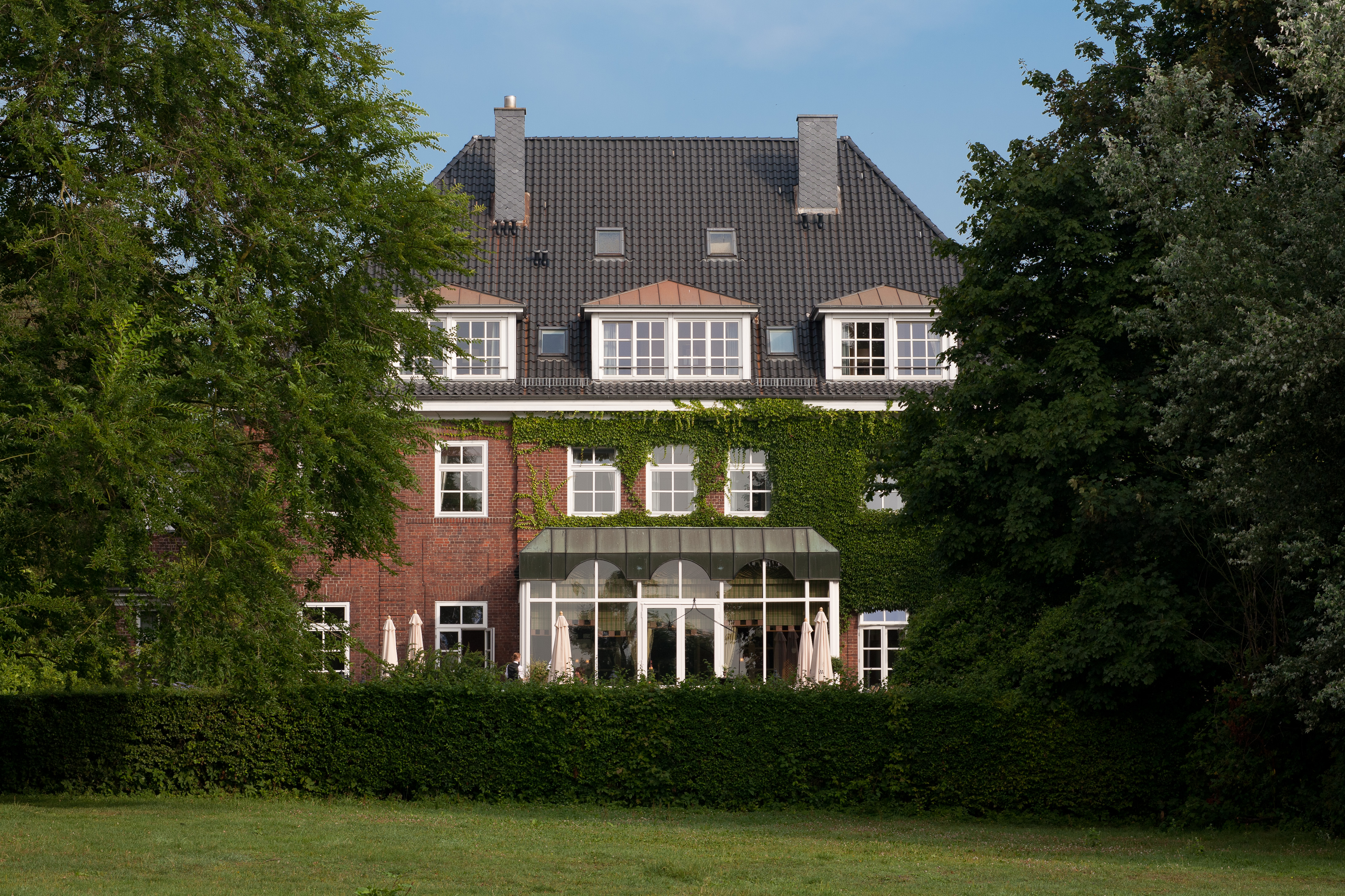 Idyllisch im Park: Romantik Hotel Kieler Kaufmann
