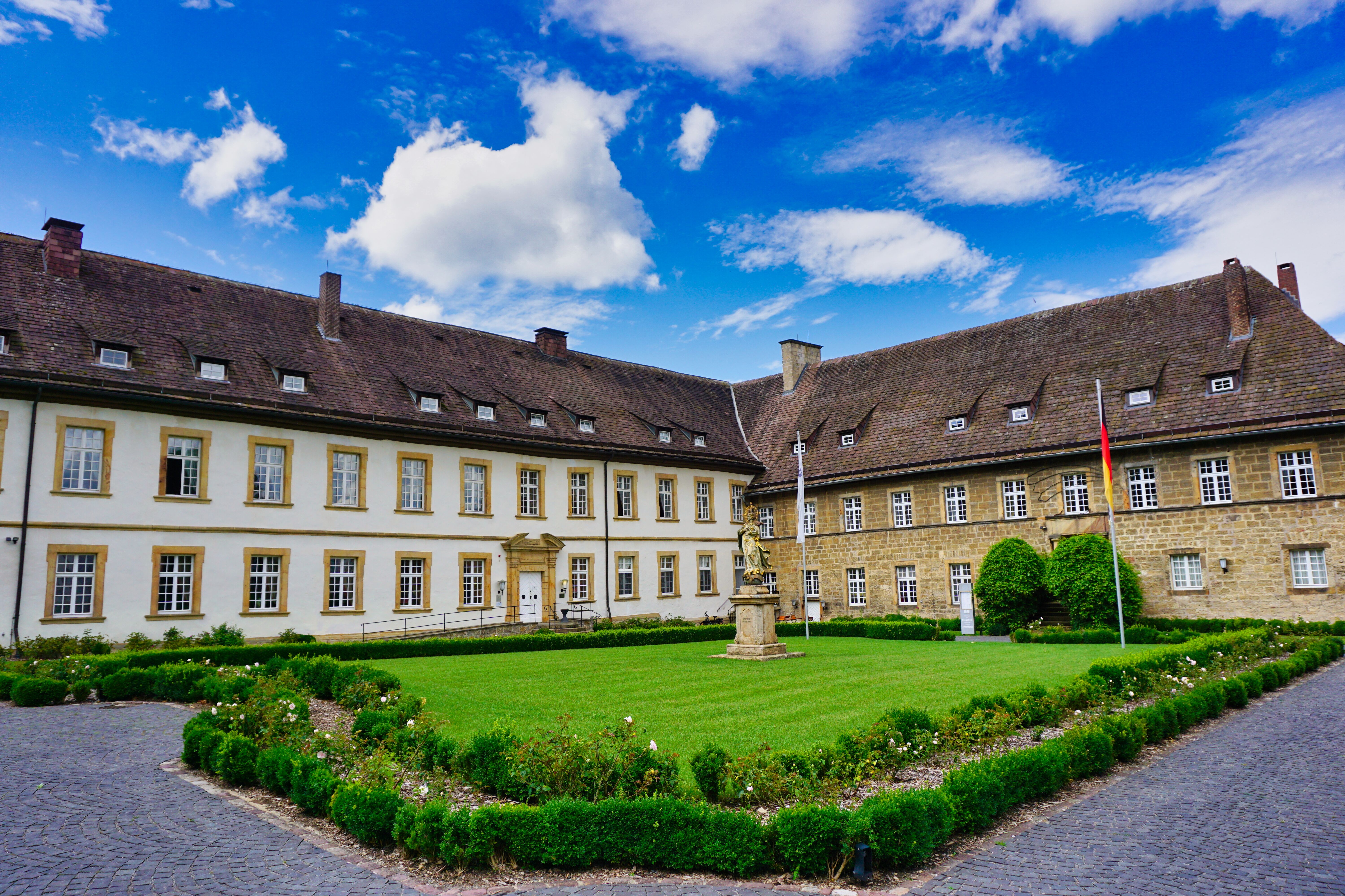 Schloss Gehrden, Brakel.
