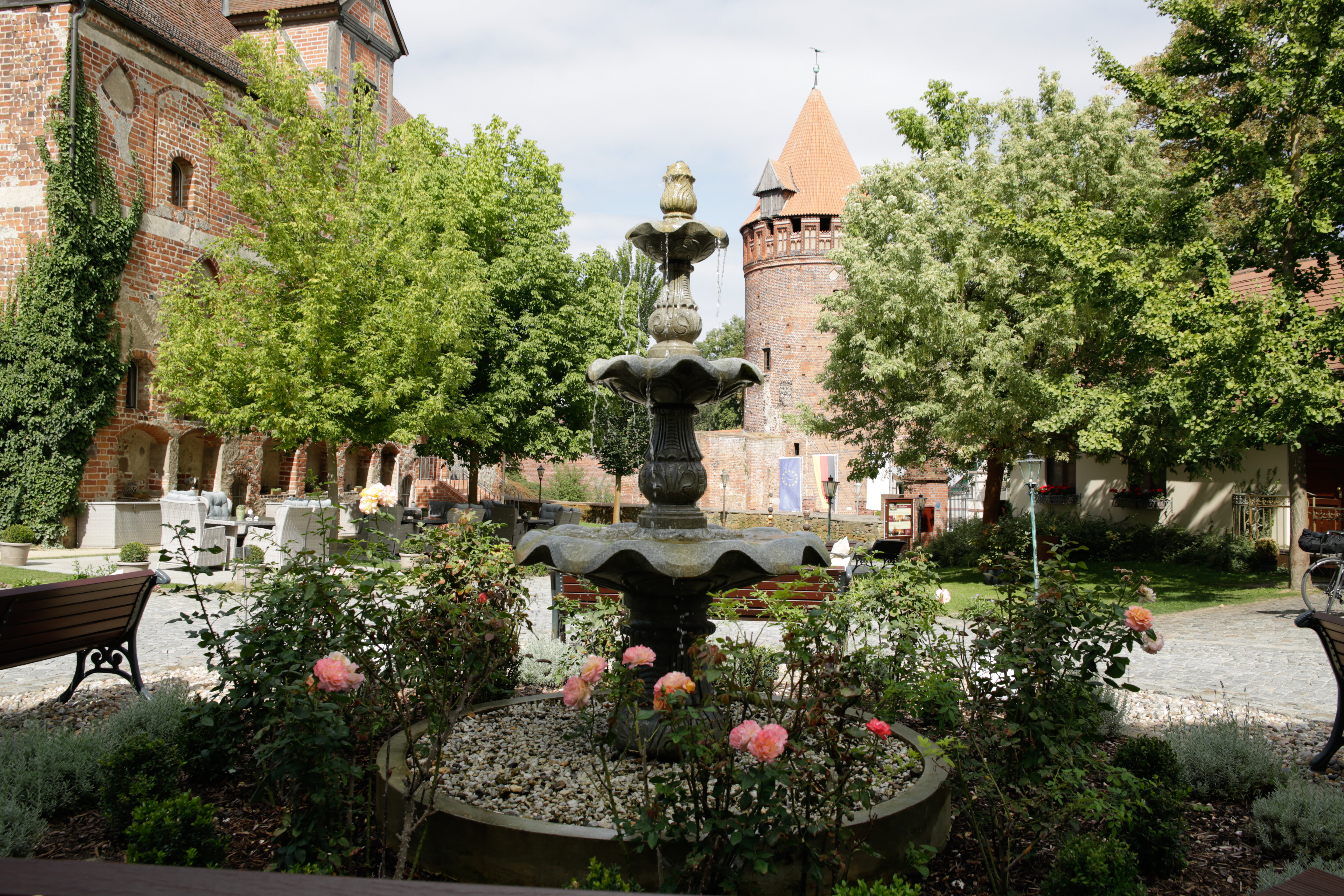 Innenhof vom Schlosshotel, Tangermünde.
