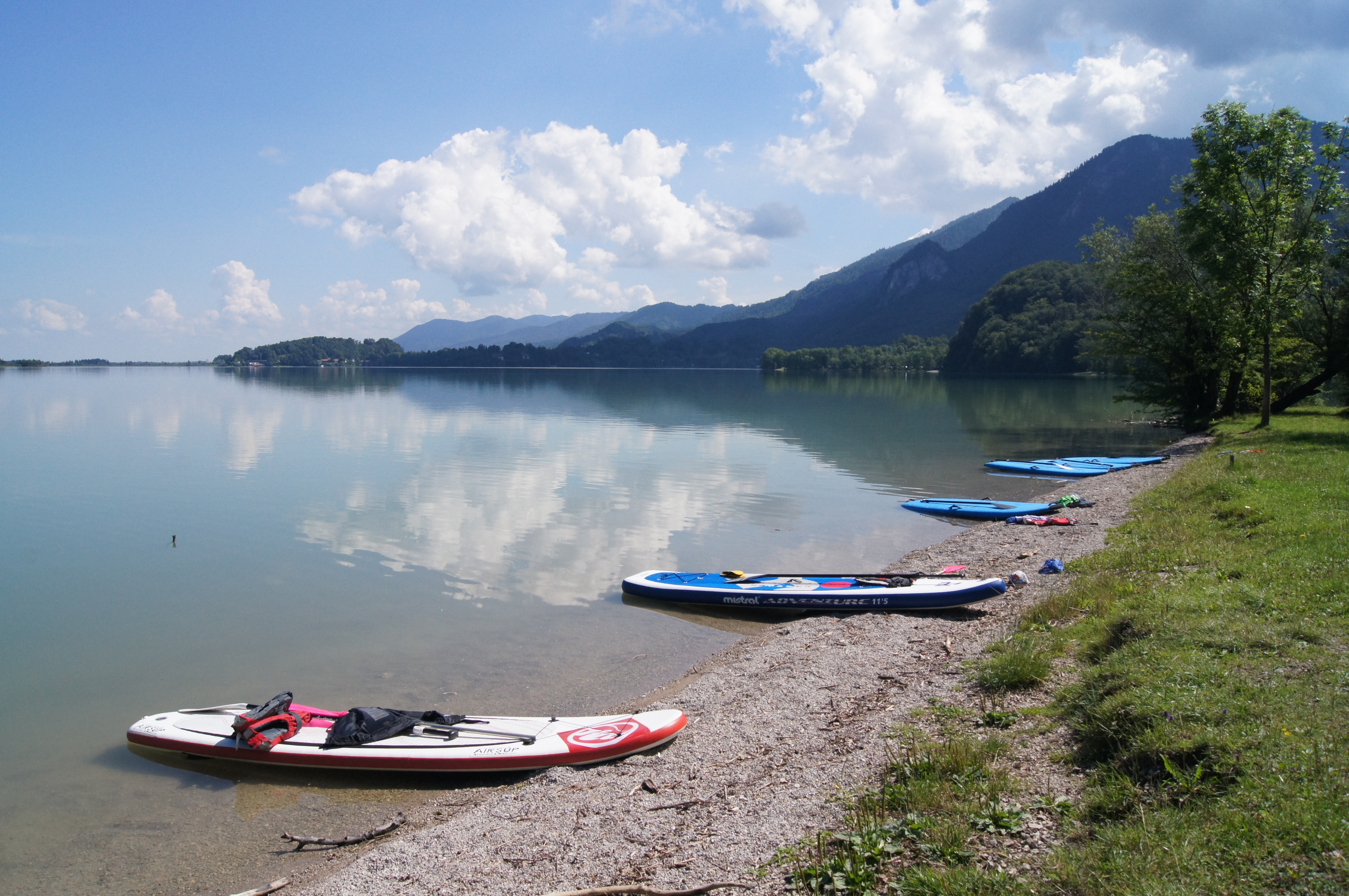 Stand Up Paddle Surfing am Kochelsee.