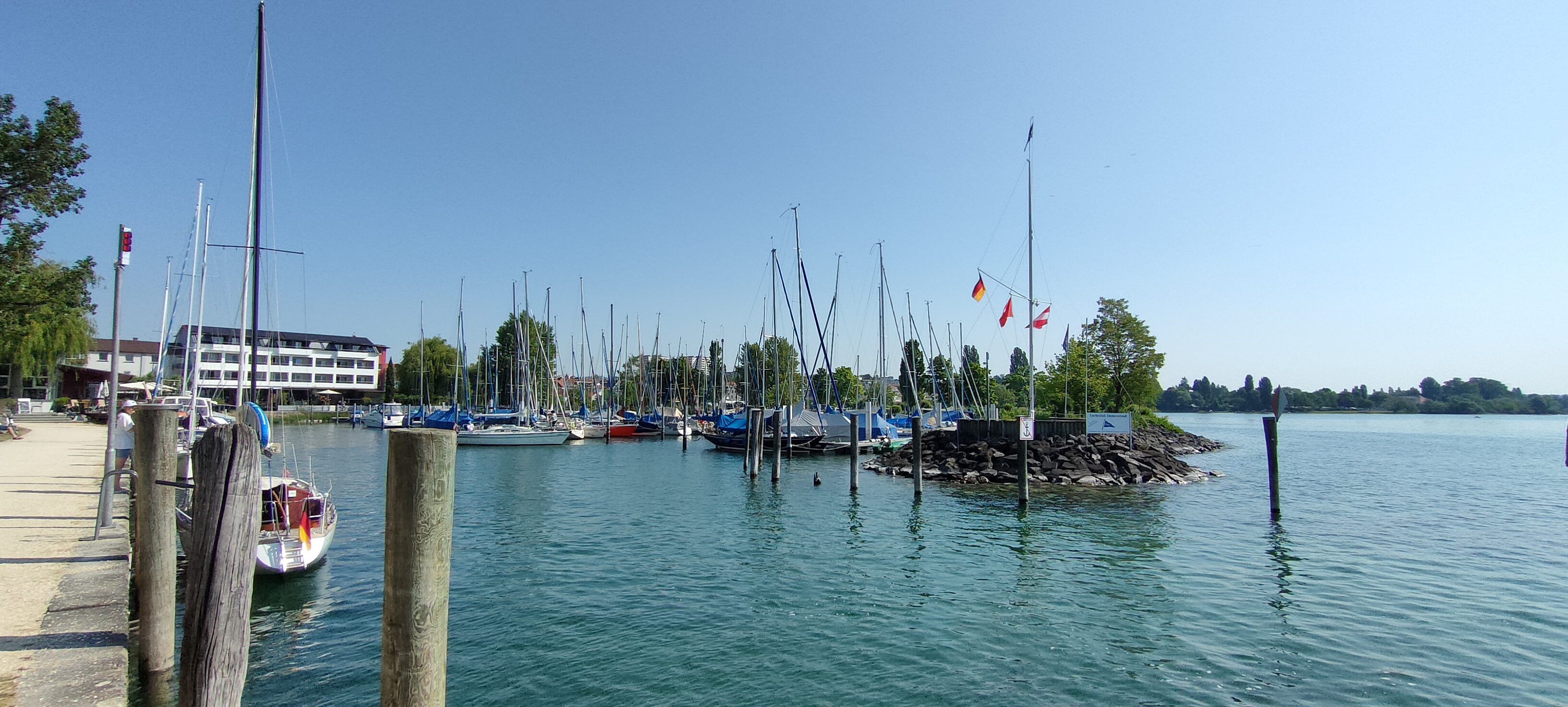 Yachthafen am Hotel Seehof, Immenstaad.
