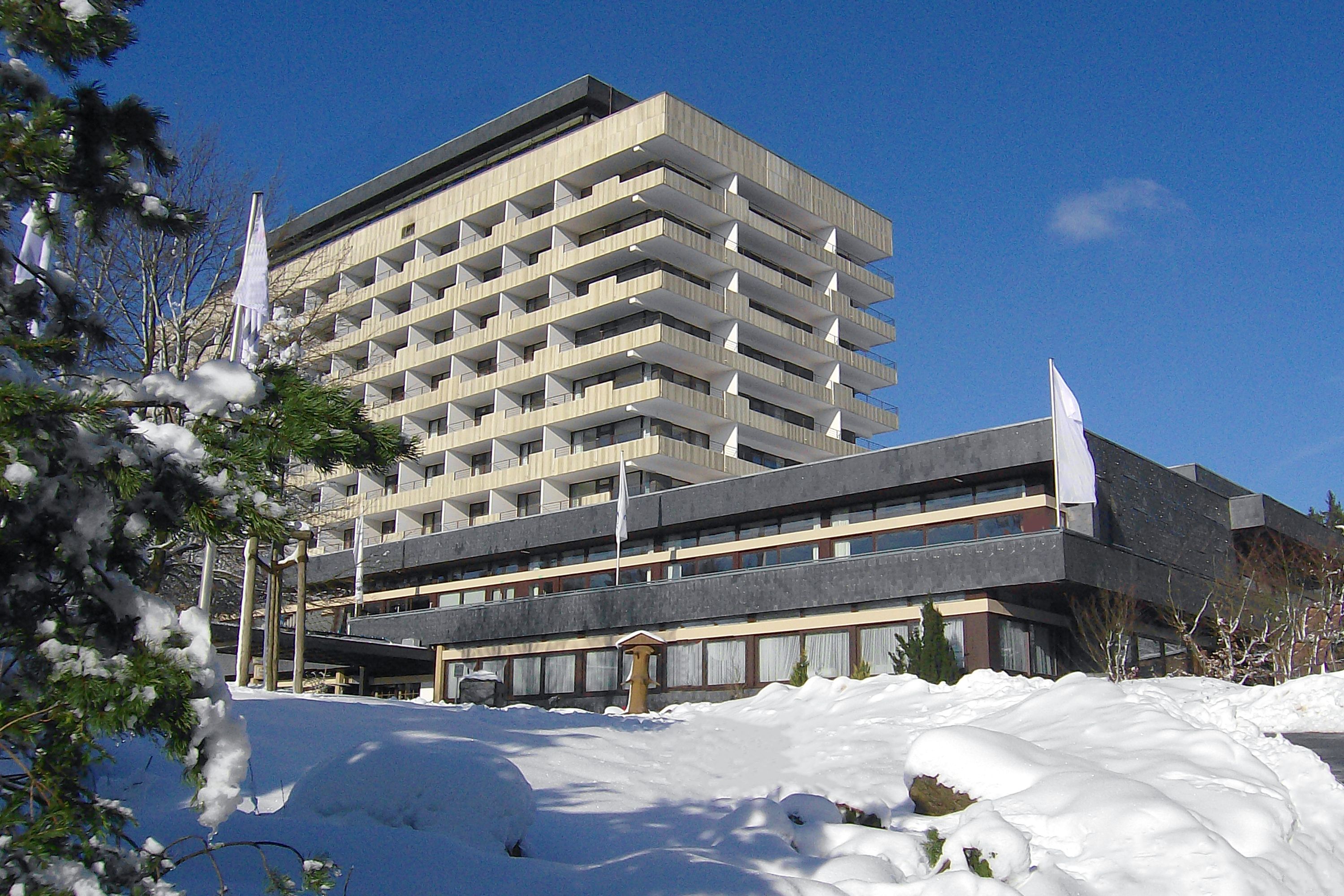 Außenansicht im Winter, AHORN Harz Hotel Braunlage.