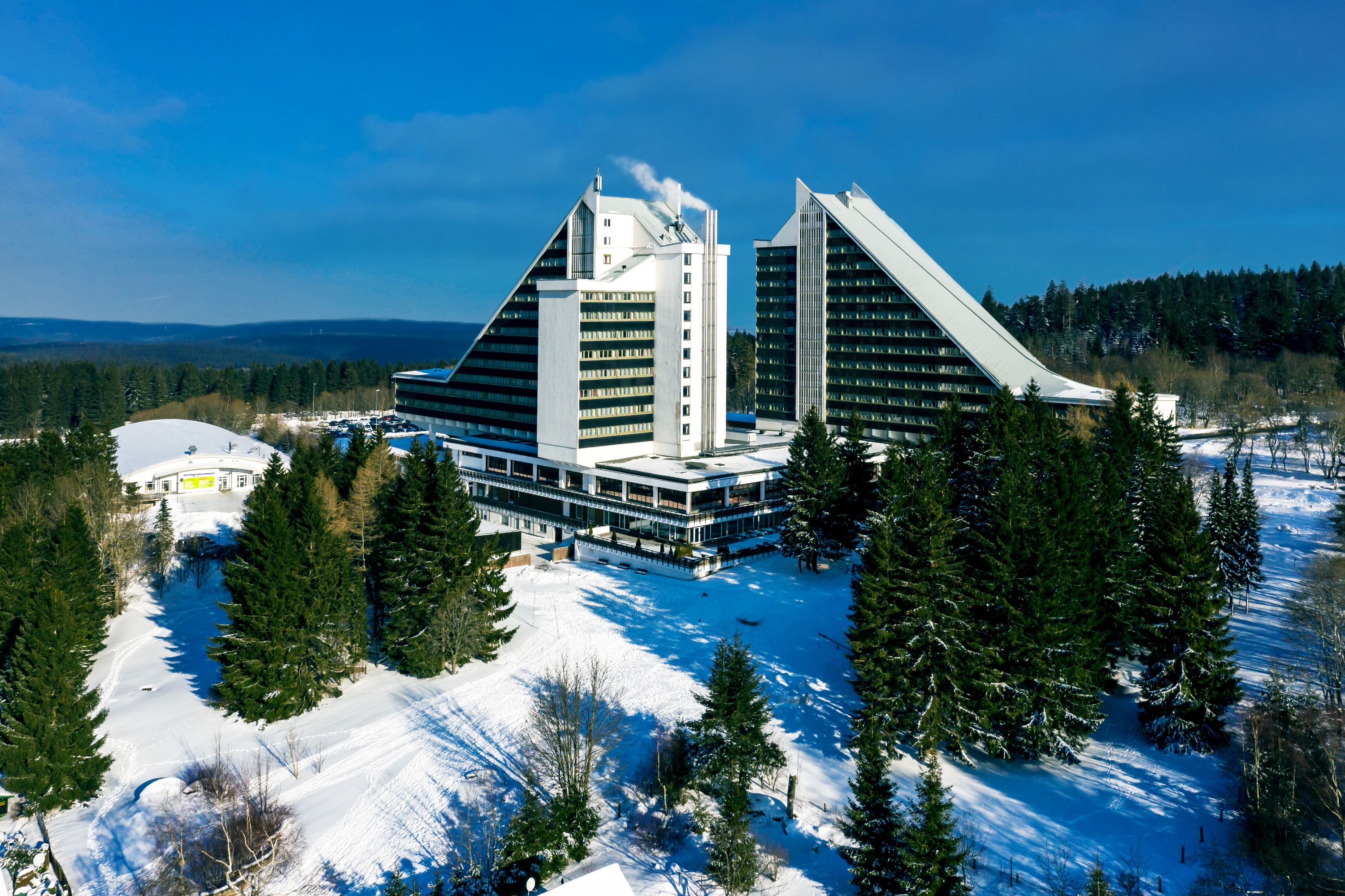 Außenansicht im Winter, AHORN Panorama Hotel Oberhof.