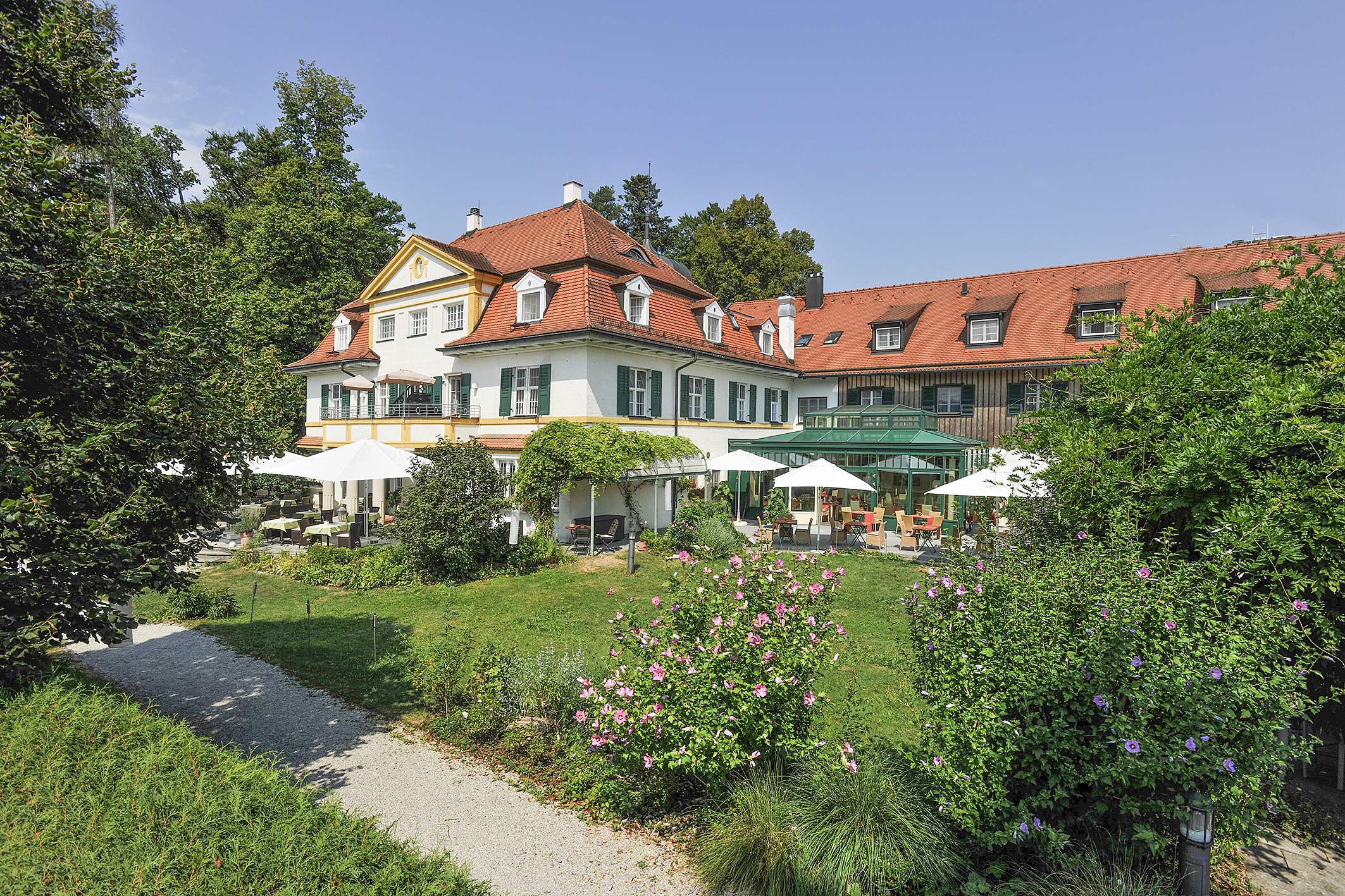 Biohotel Schlossgut Oberambach, Münsing.
