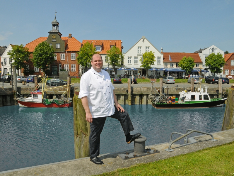 Gastgeber Willi Peters - Hotel Zum Goldenen Anker in Tönning.