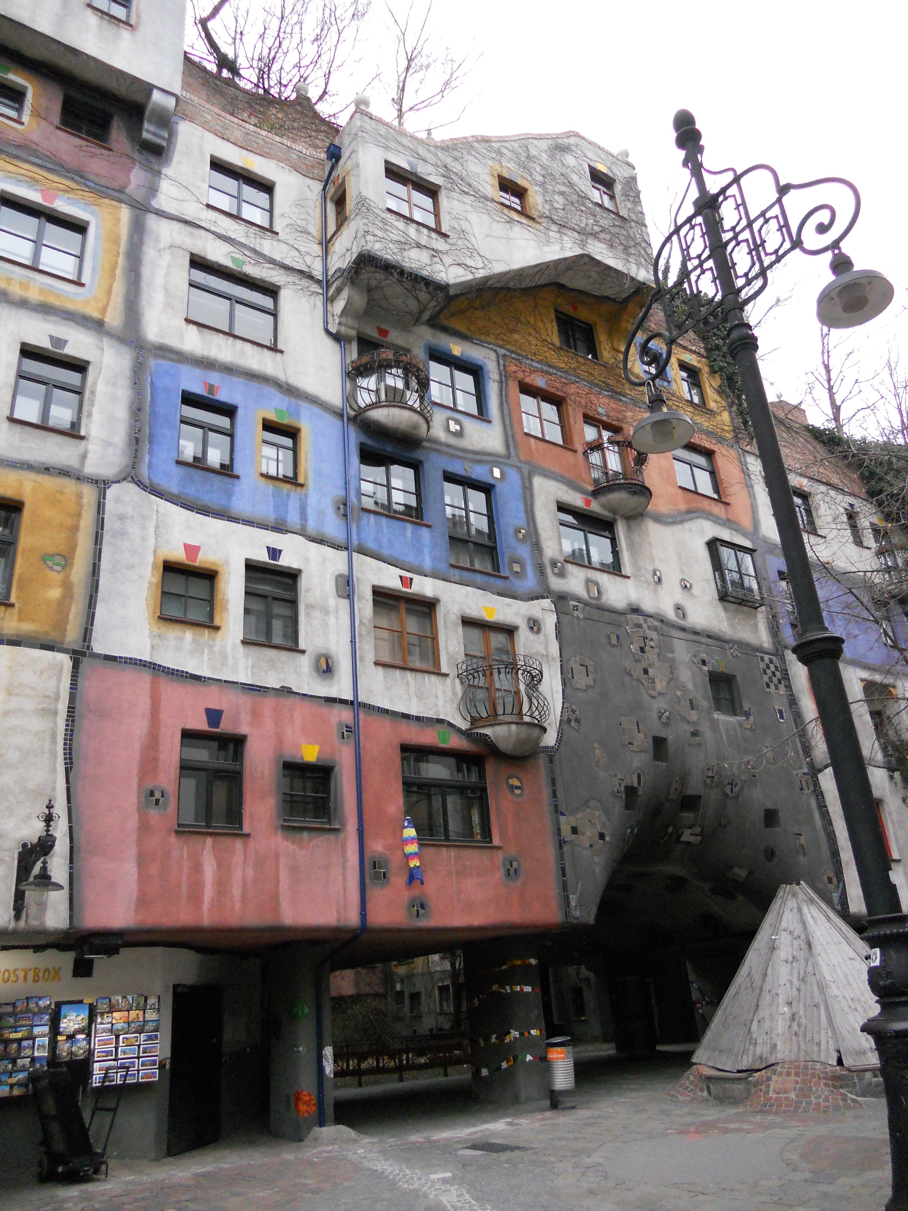 Hundertwasserhaus Wien.
