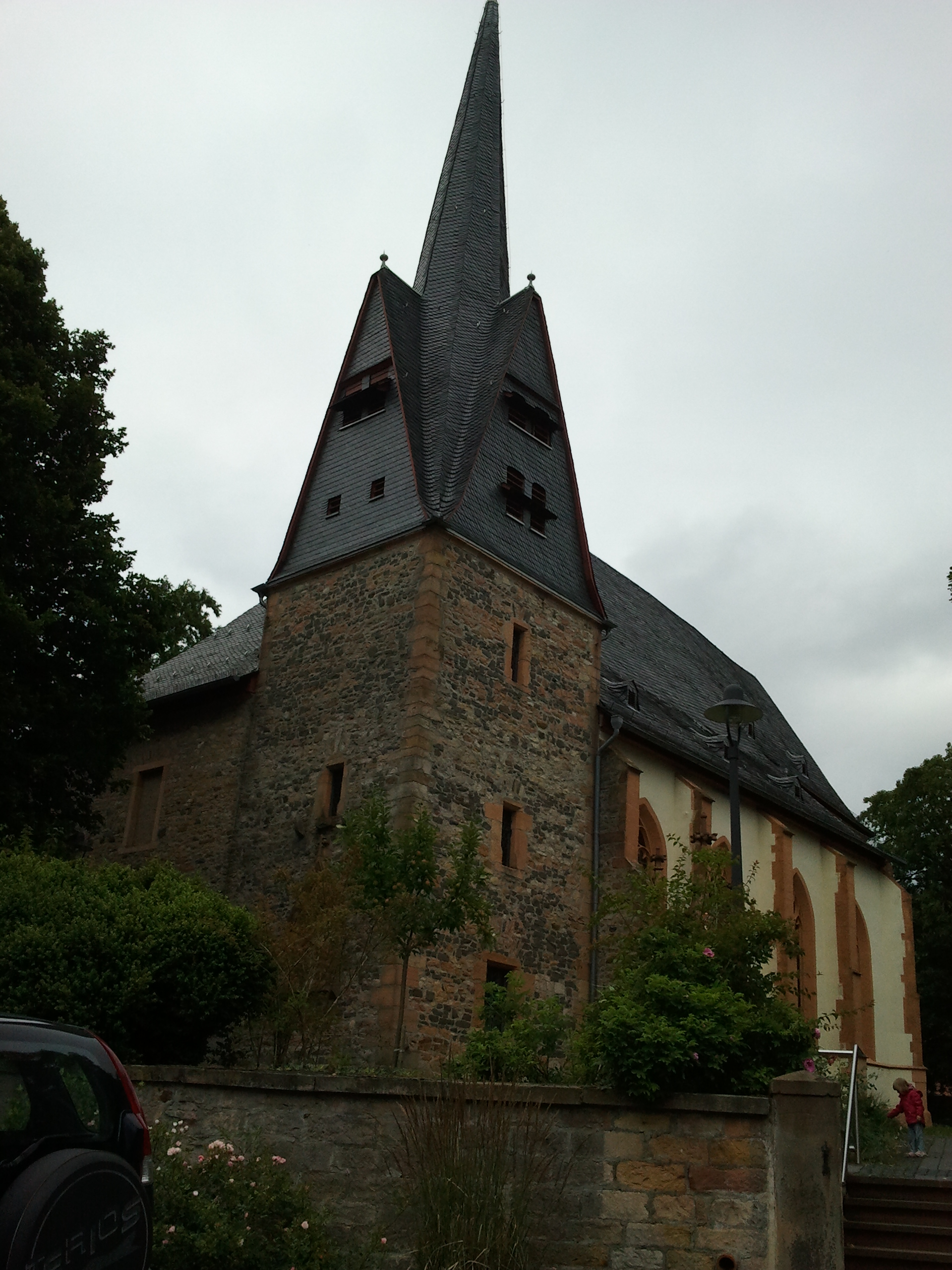 Die Marienkirche Ortenberg (gotische Hallenkirche) ist für Besucher stets geöffnet.
