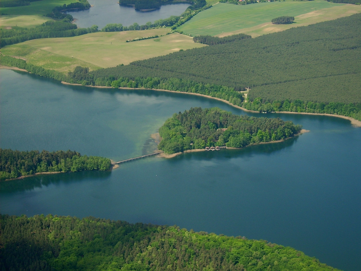 Die wunderschöne Herzinsel im Brückentinsee bei Wokuhl-Dabelow.
