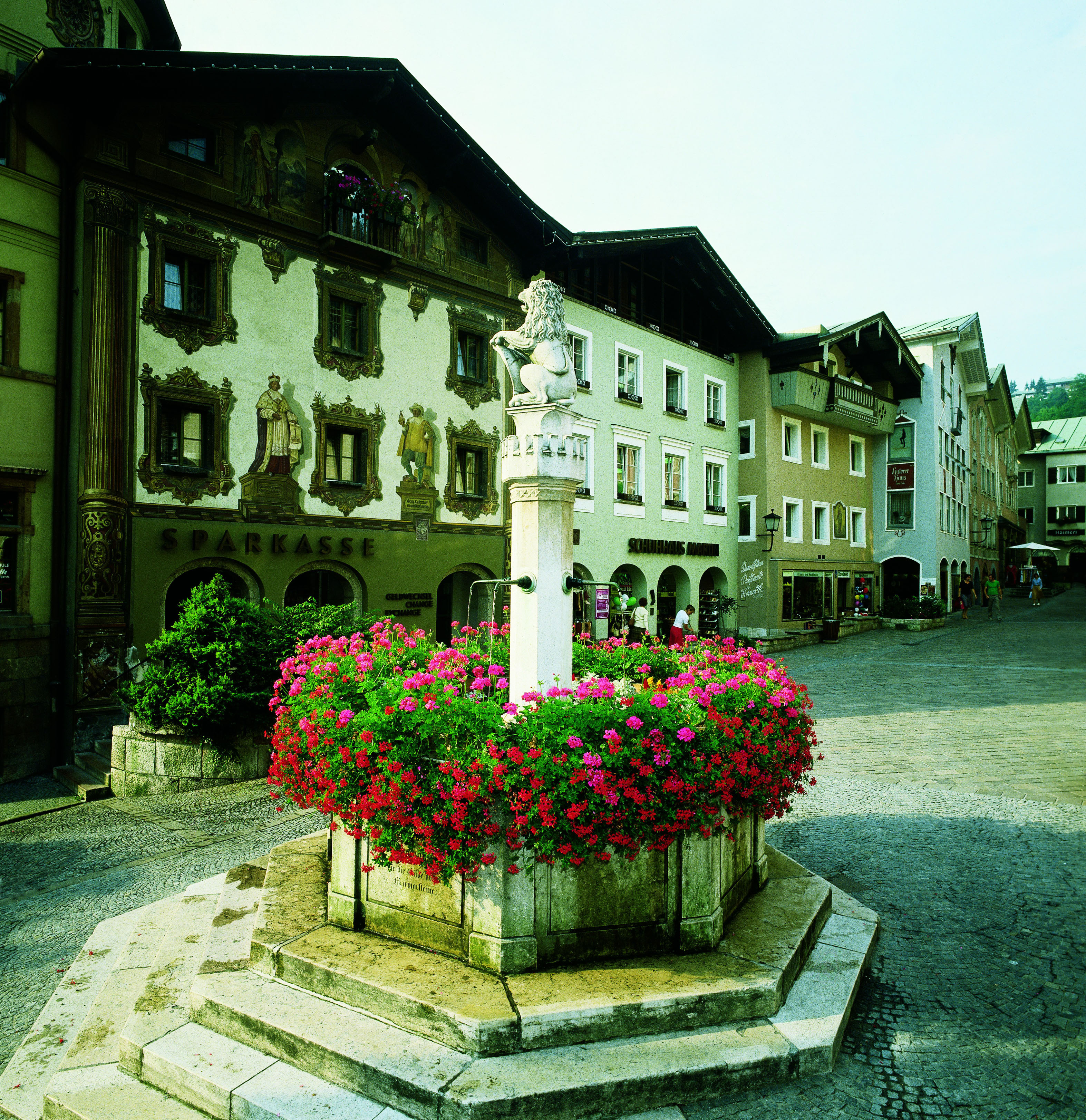 Der Rathausbrunnen wurde zur 100-jährigen Zugehörigkeit Berchtesgadens
