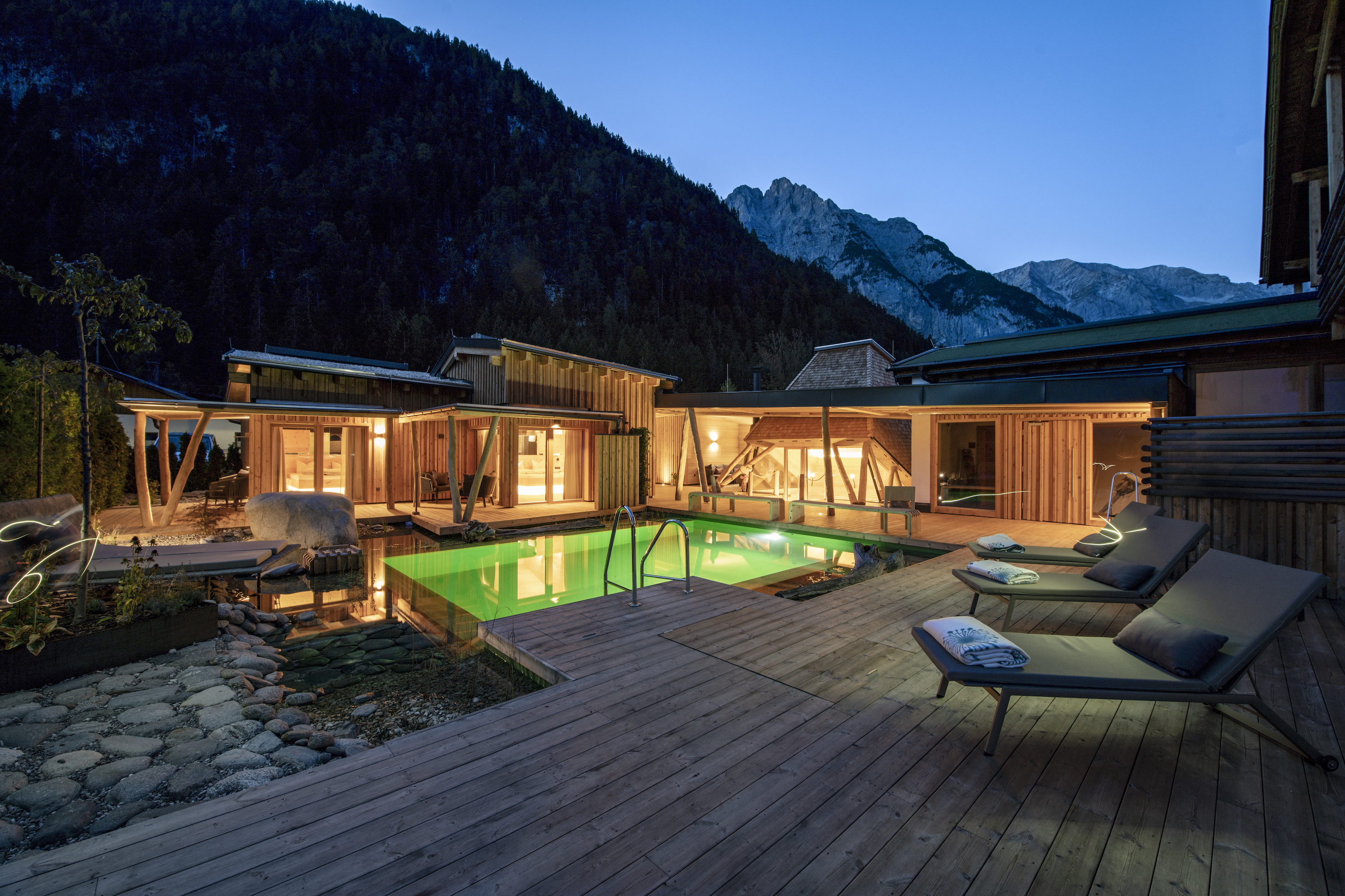 Teich bei Nacht, Naturhotel Aufatmen, Leutasch/Tirol