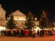 Der stimmungsvolle Weihnachtsmarkt in Bad Pyrmont auf dem Brunnenplatz.