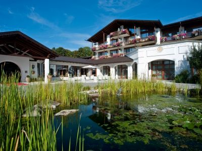 Mama übernachtet gratis: