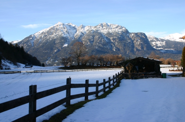 Sanfte Pfade, steile Felsen