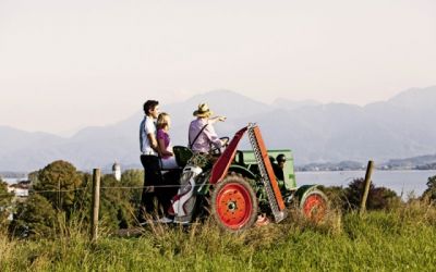 Extra: Mit dem Traktor zum Golfplatz