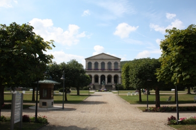 Zwischen Rosengärten und Kastanienalleen