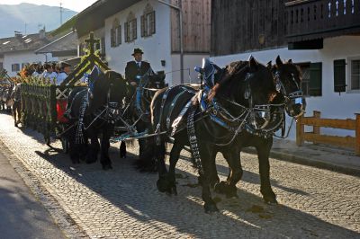 Zu Leonhardi unterwegs im Tölzer Land