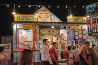 Gäubodenvolksfest, 12. bis 22. August: