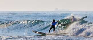 Im Stehen paddeln oder auf Fährwellen surfen: